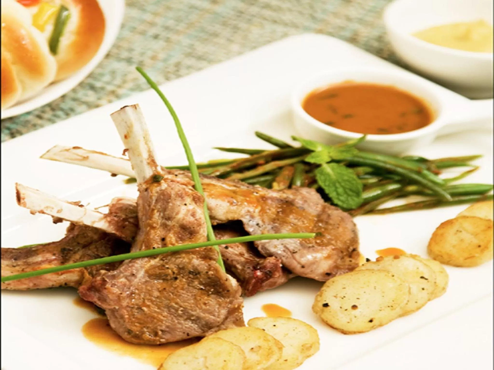 Food in The Raintree, Anna Salai