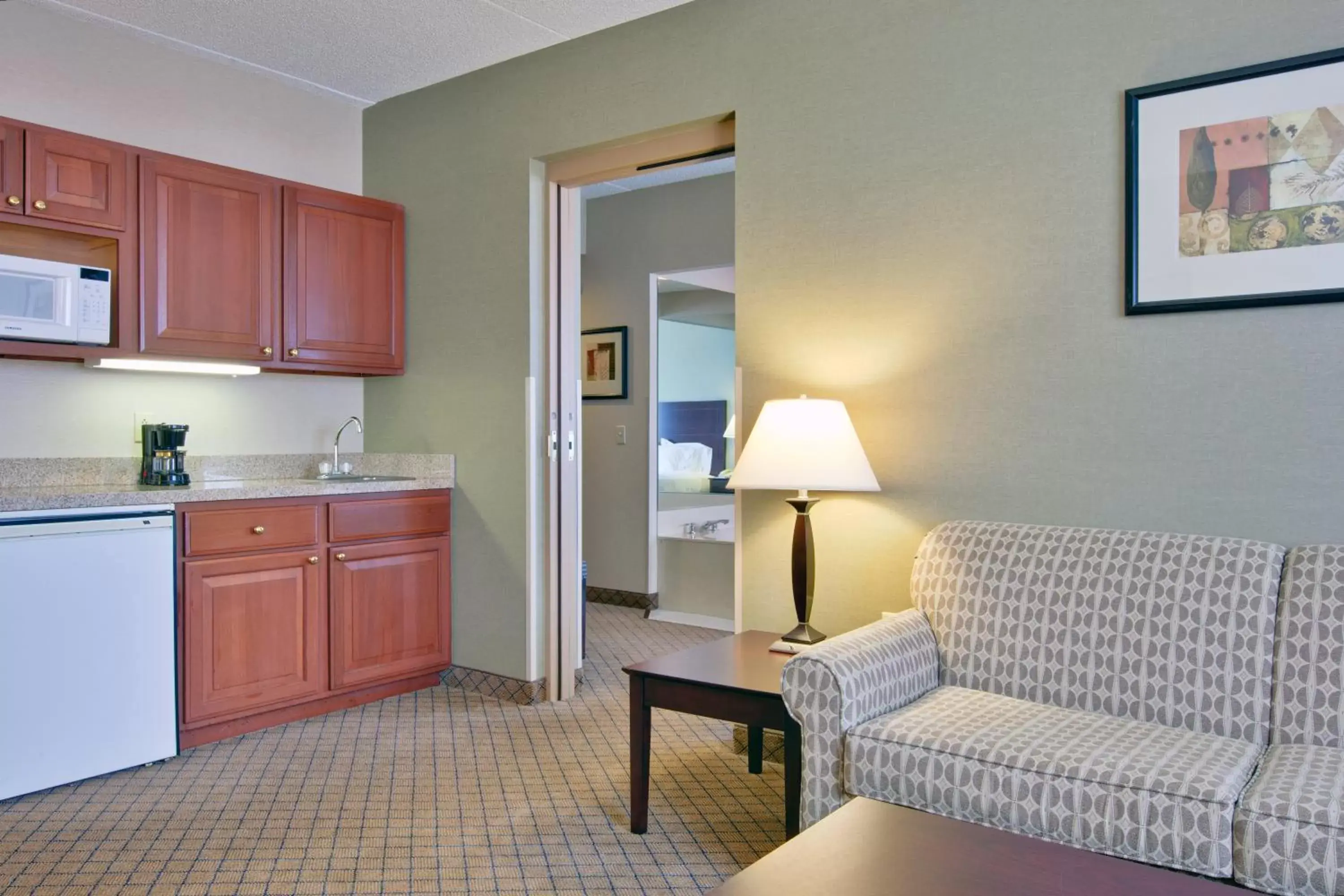 Photo of the whole room, Kitchen/Kitchenette in Holiday Inn Express Sault Ste Marie, an IHG Hotel