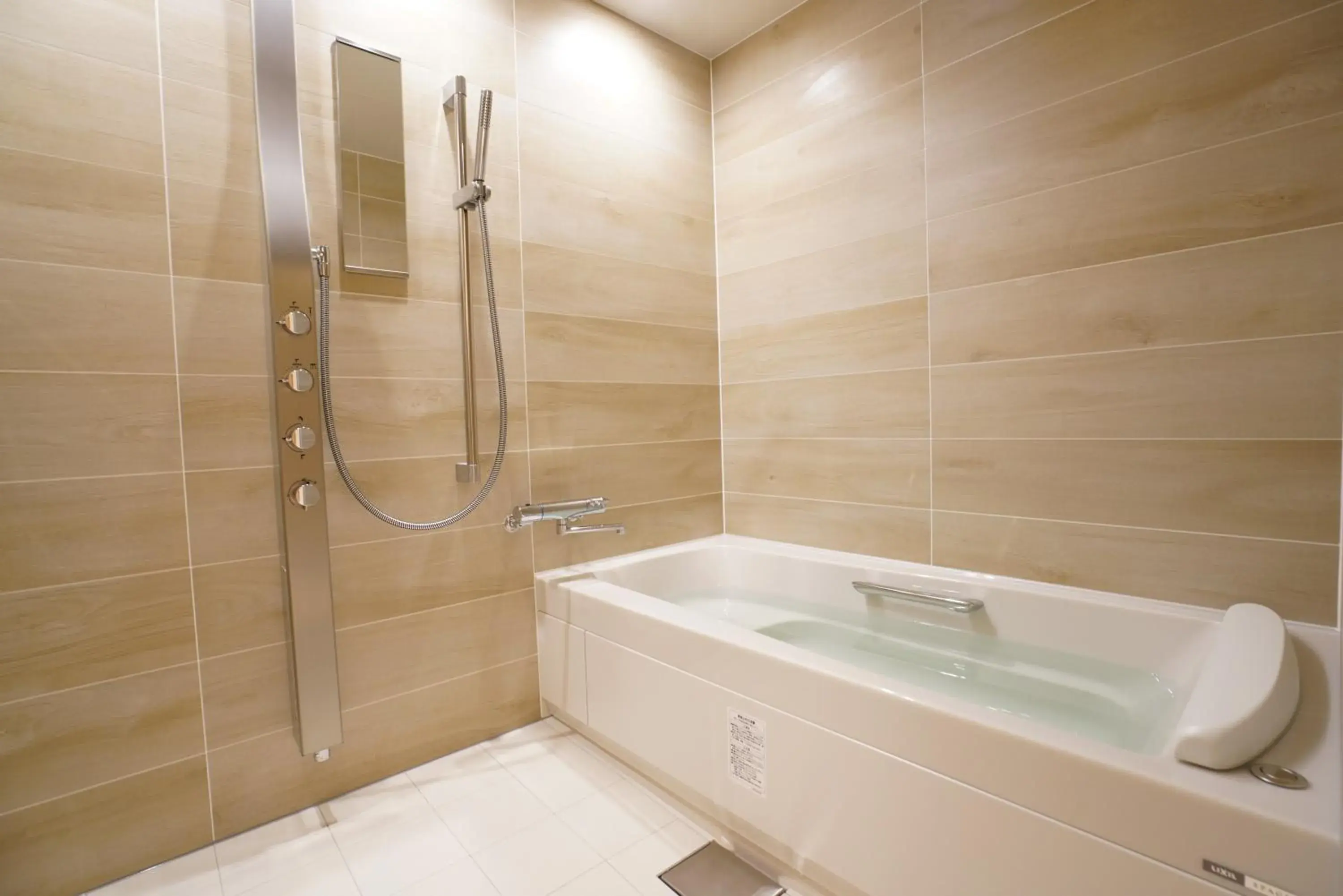 Shower, Bathroom in Hotel Allamanda Aoyama Tokyo