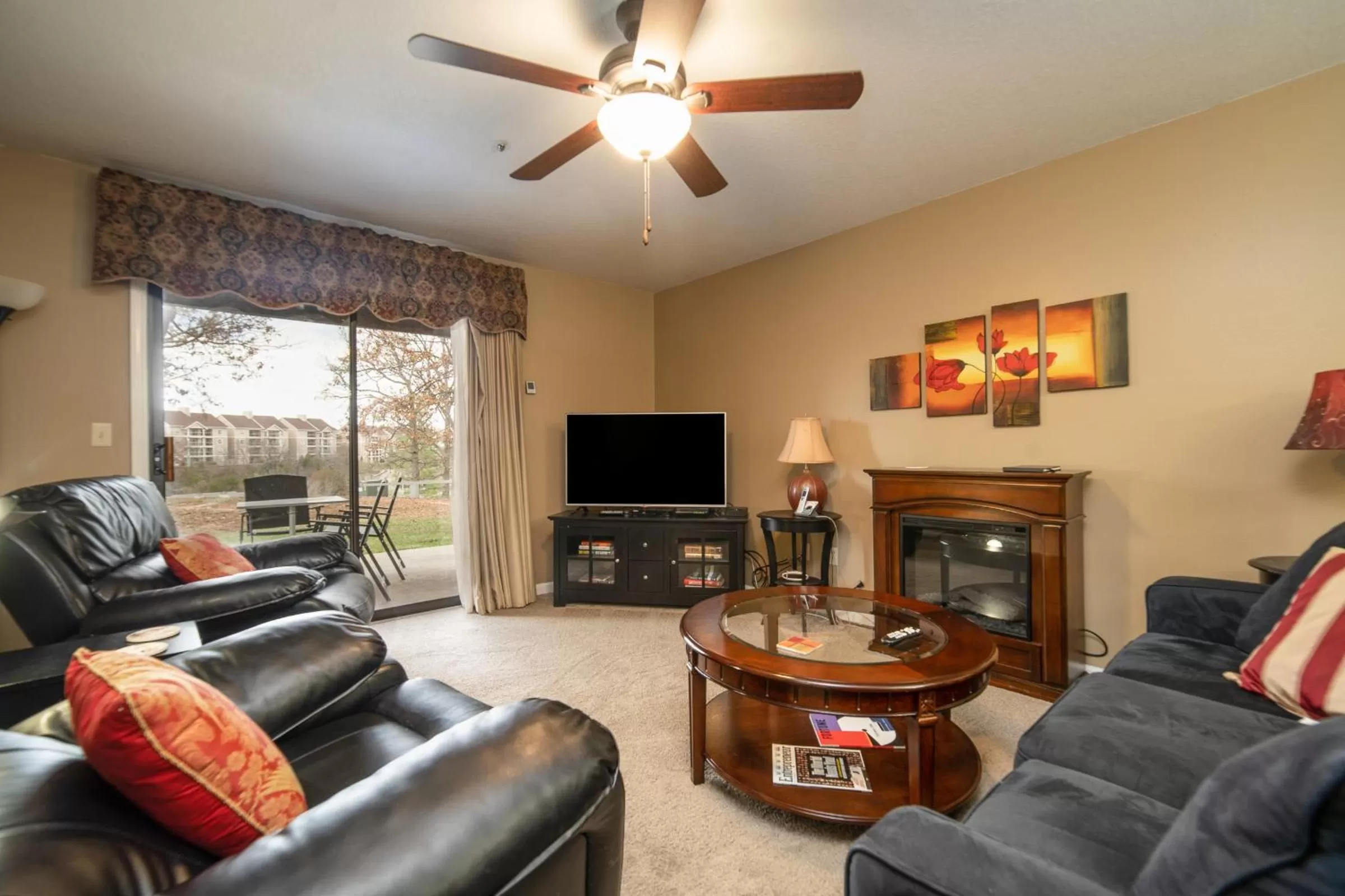 TV and multimedia in Pointe Royale Golf Resort