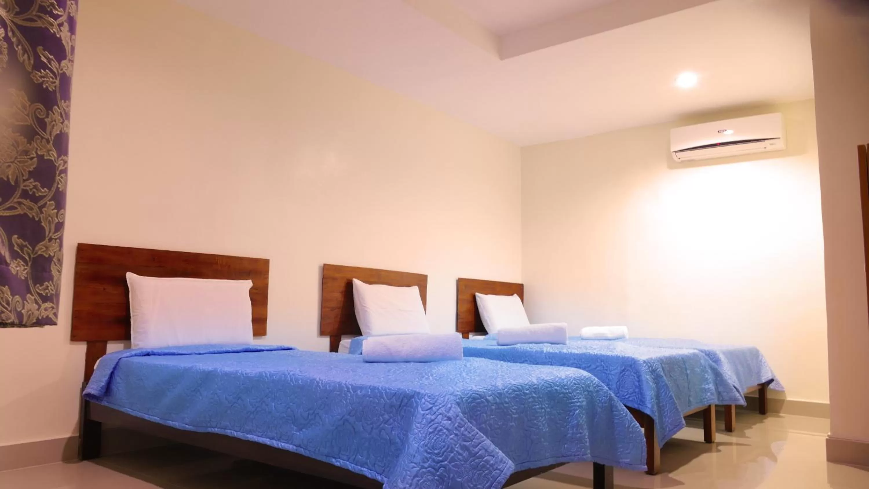 Bedroom, Bed in CounTess Pension House