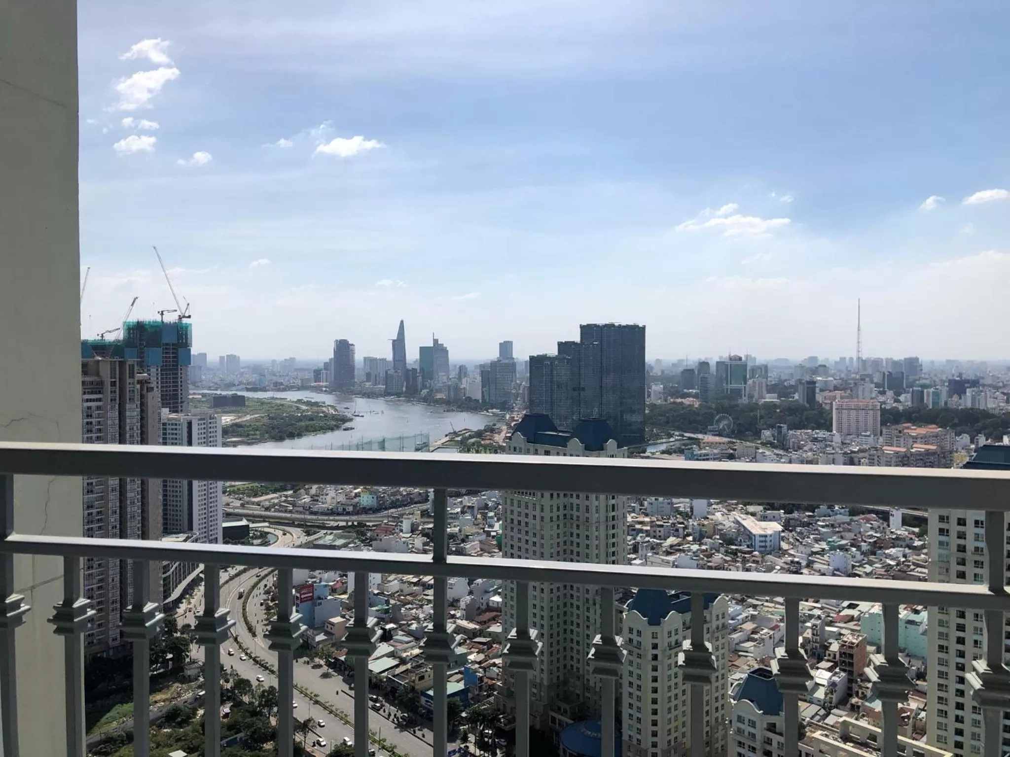 City view in Vinhomes Central Park-Nice Homes