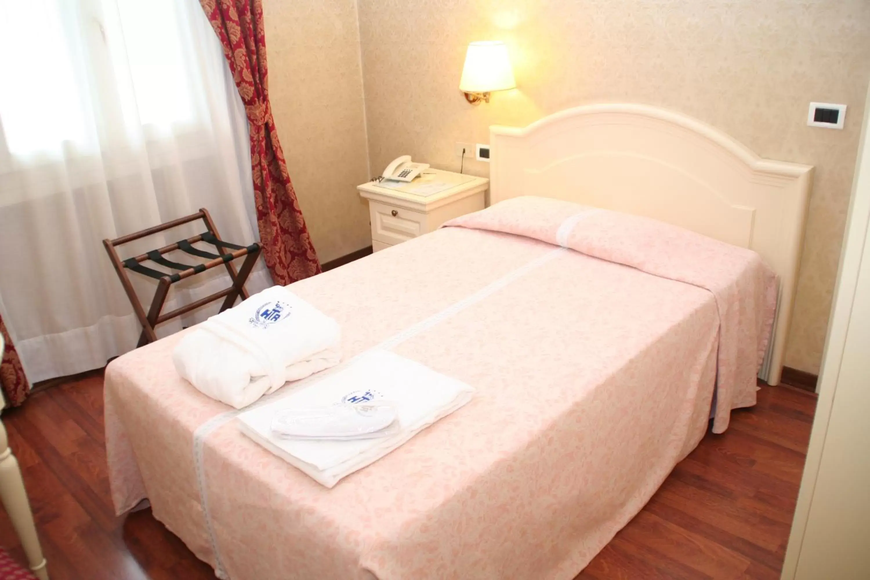 Bedroom, Bed in Hotel Terme Roma