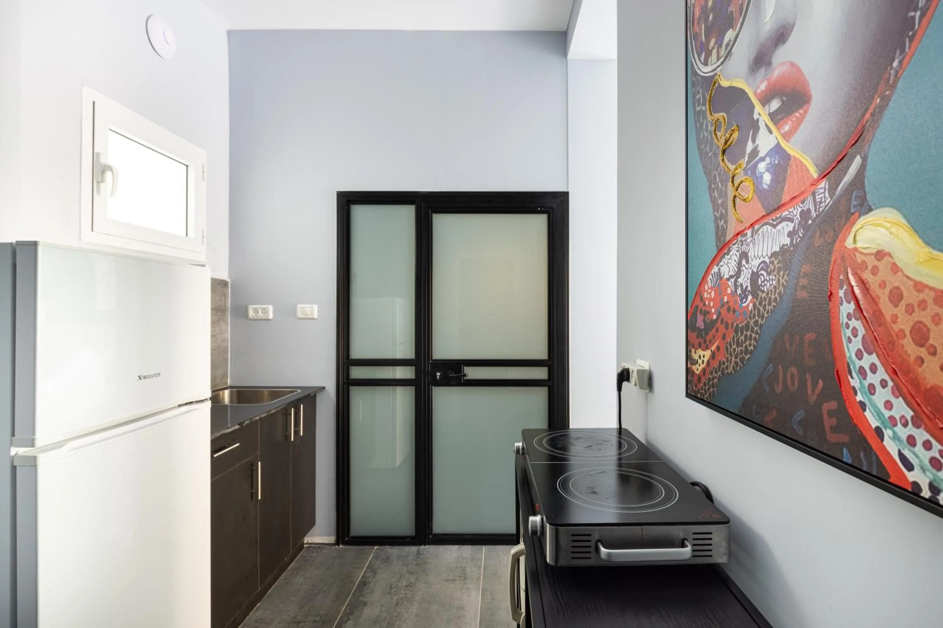 Kitchen or kitchenette in Liber Tel Aviv Sea Shore Suites BY RAPHAEL HOTELS