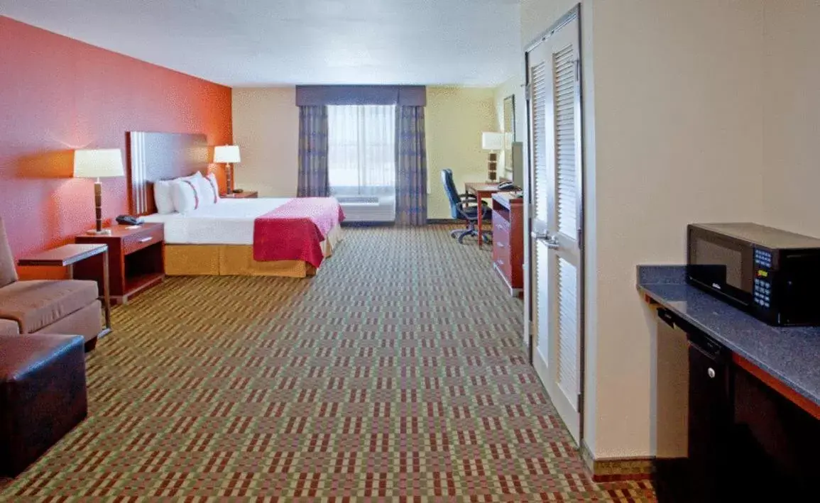 Photo of the whole room in Holiday Inn Austin North, an IHG Hotel