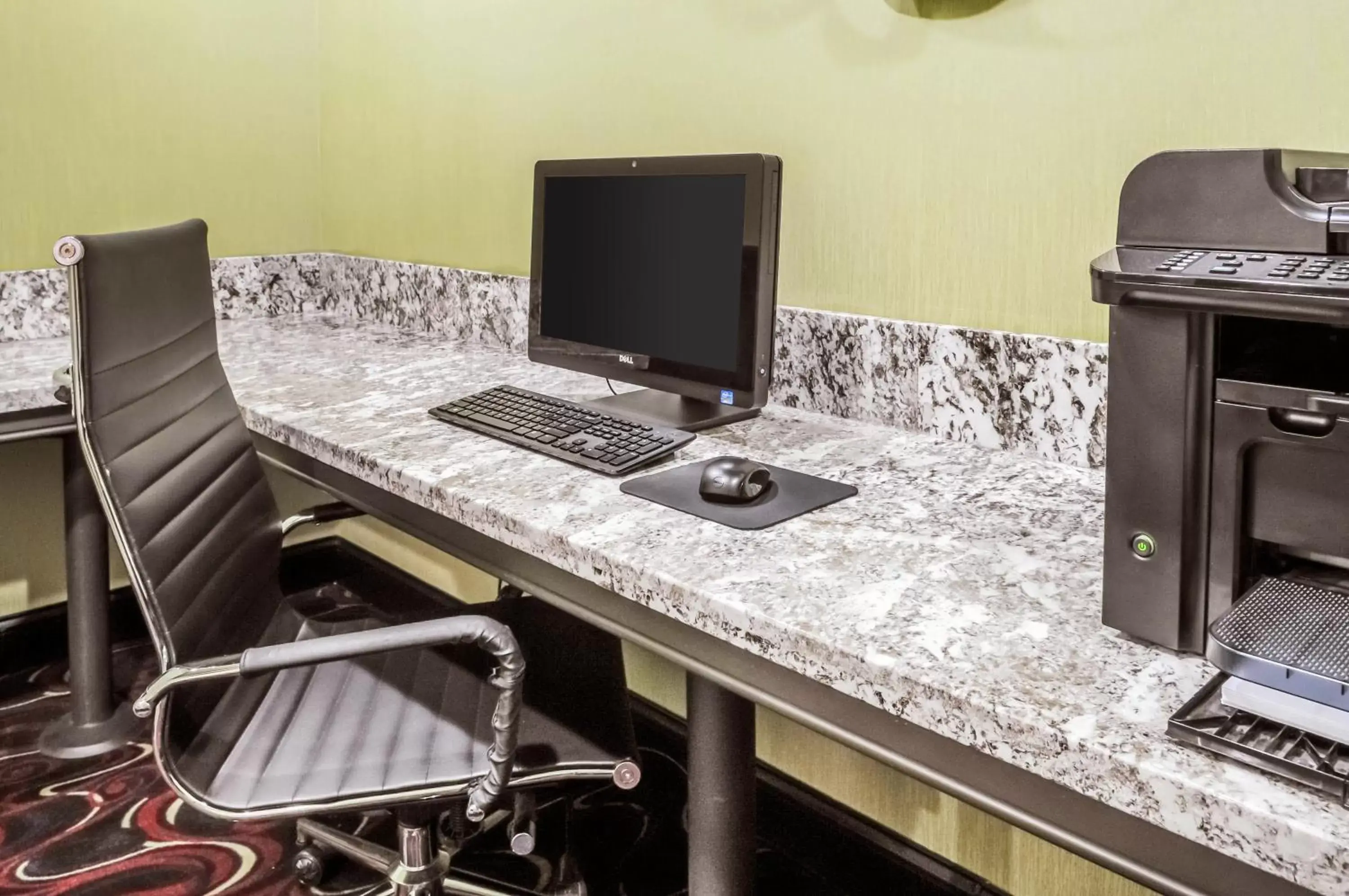 Business facilities, TV/Entertainment Center in Comfort Inn & Suites Artesia