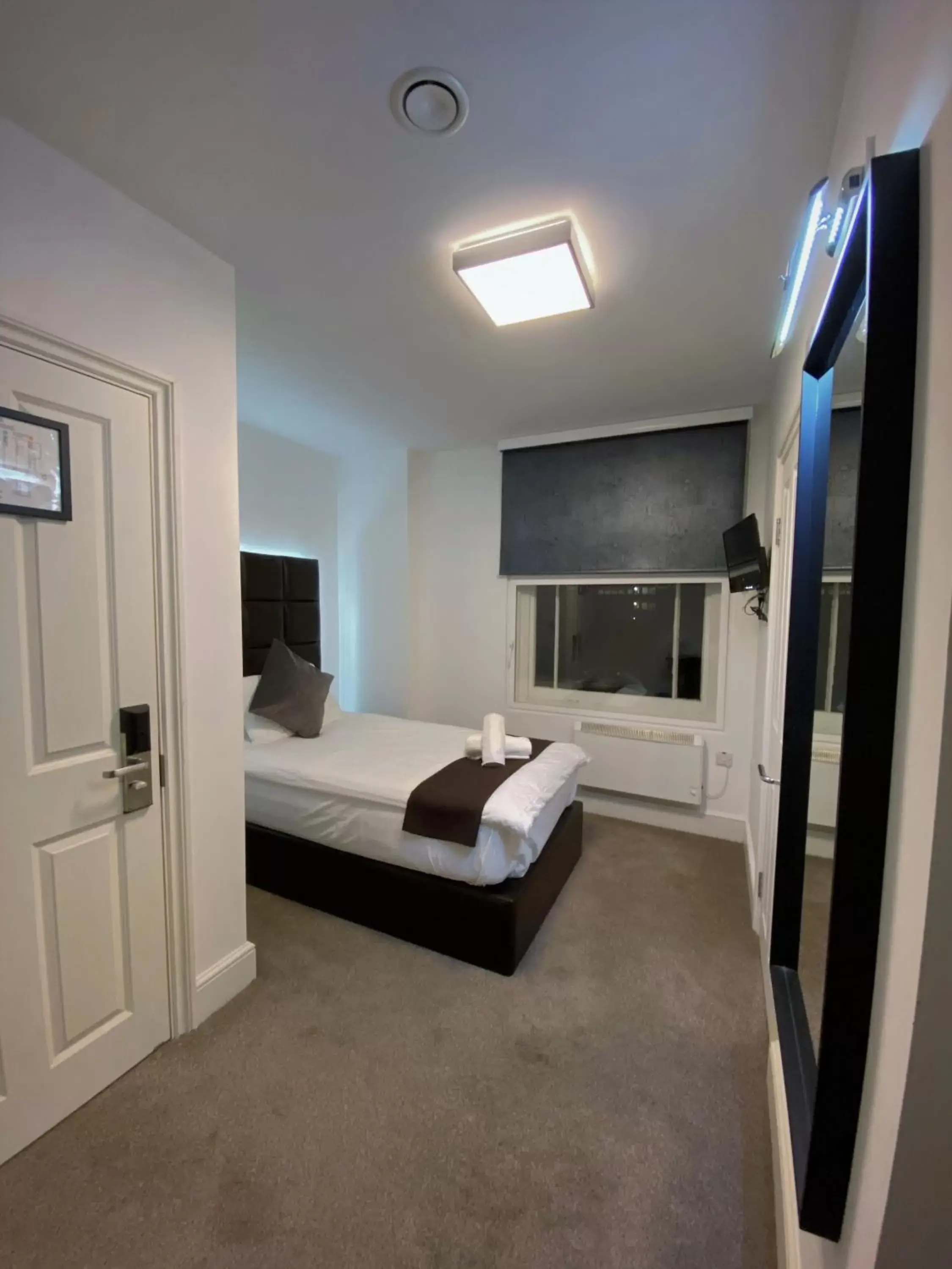 Bed in The Charles Hotel Bed in The Charles Hotel