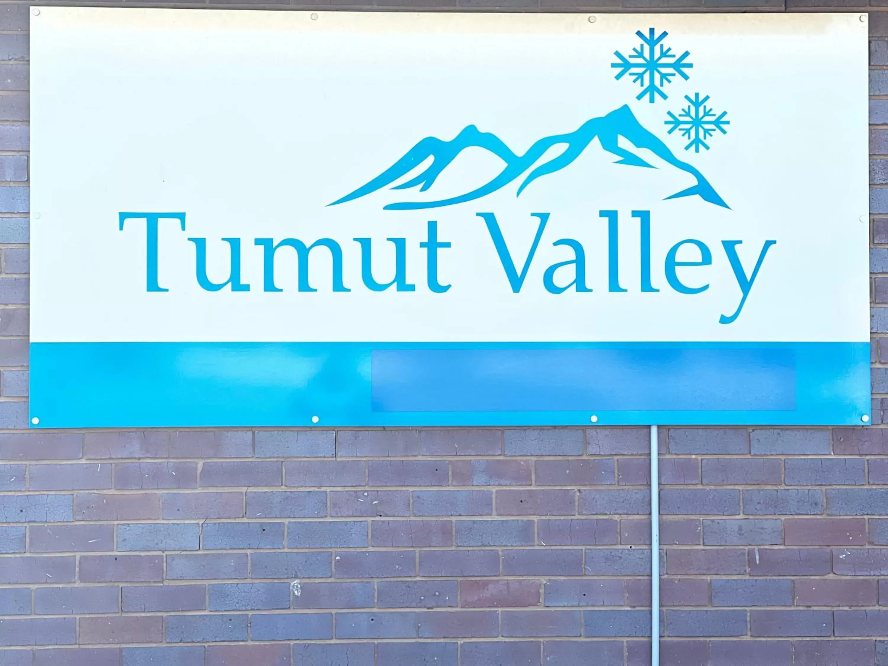 Property Logo/Sign in Tumut Valley Motel