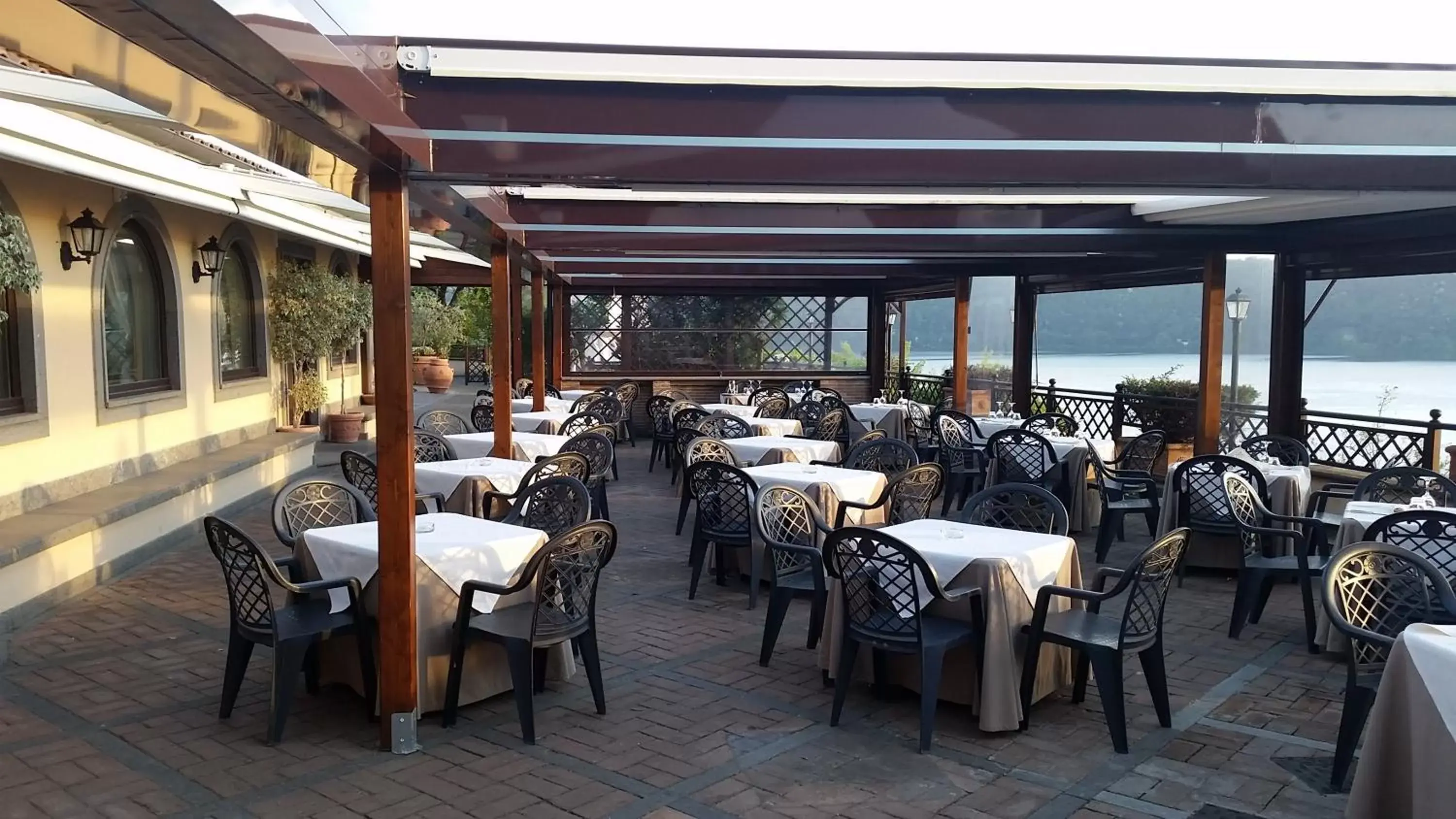 Patio, Restaurant/Places to Eat in Hotel Villa Degli Angeli