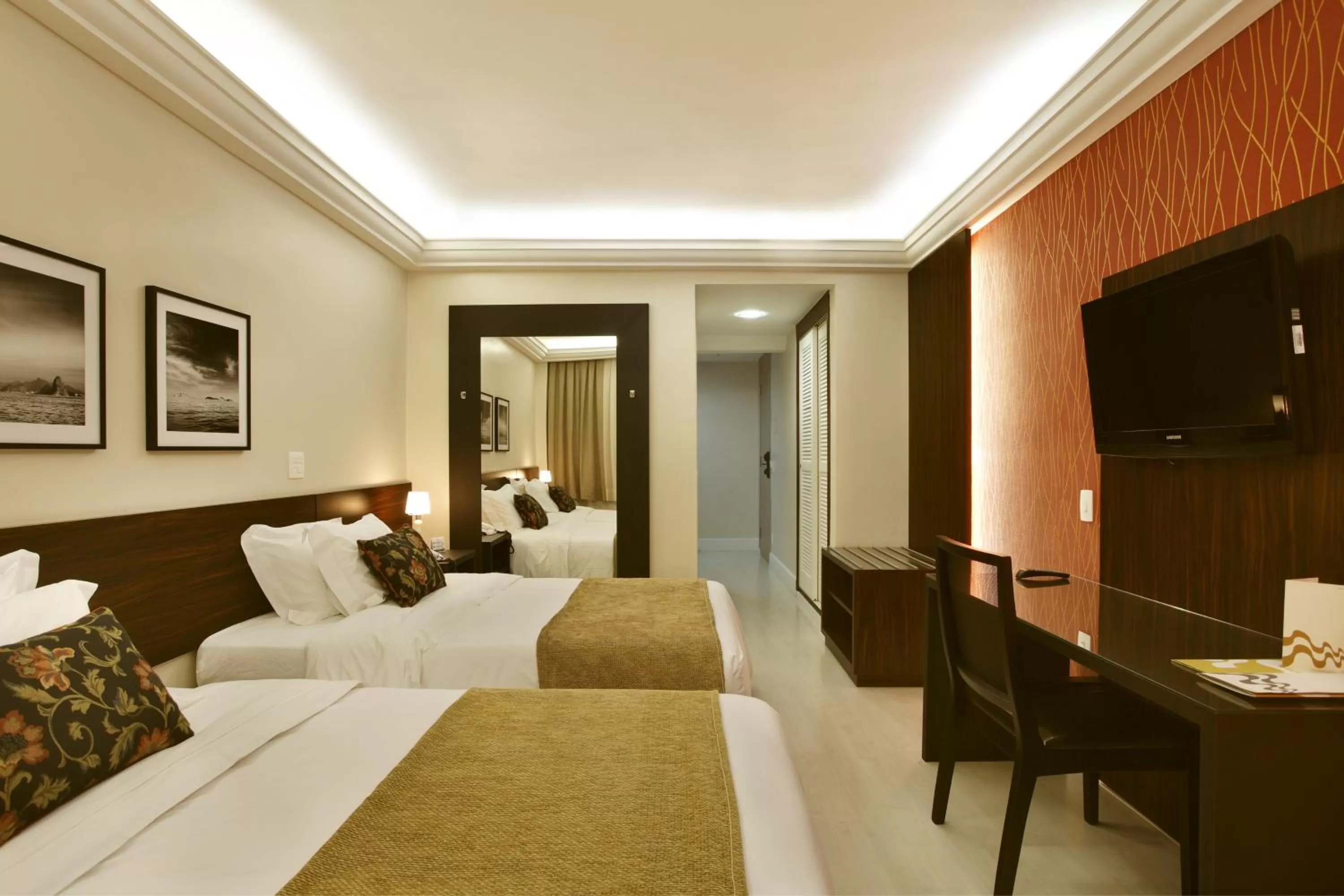 Photo of the whole room, Bed in Copa Sul Hotel