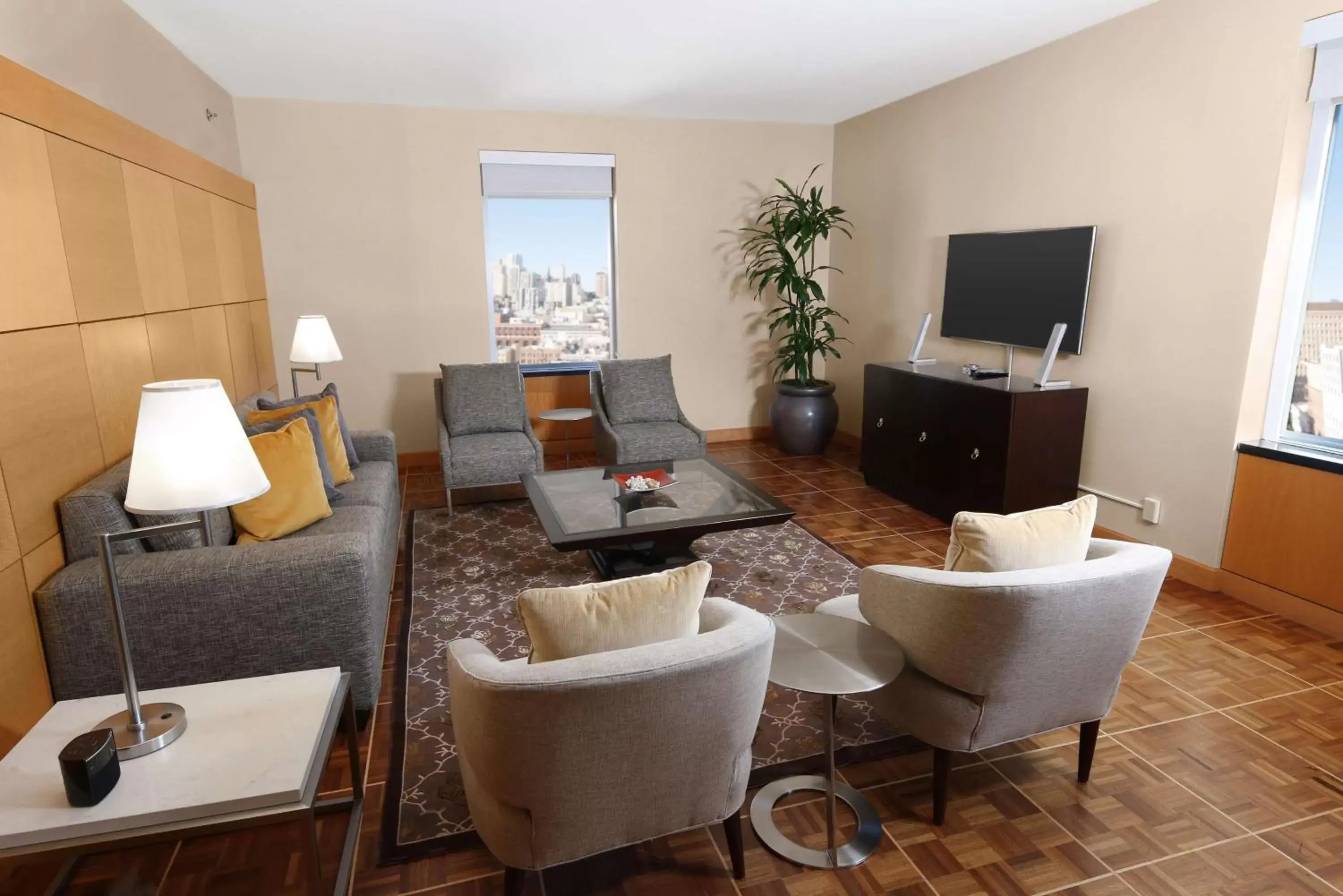 Living room, Seating Area in Hilton San Francisco Union Square