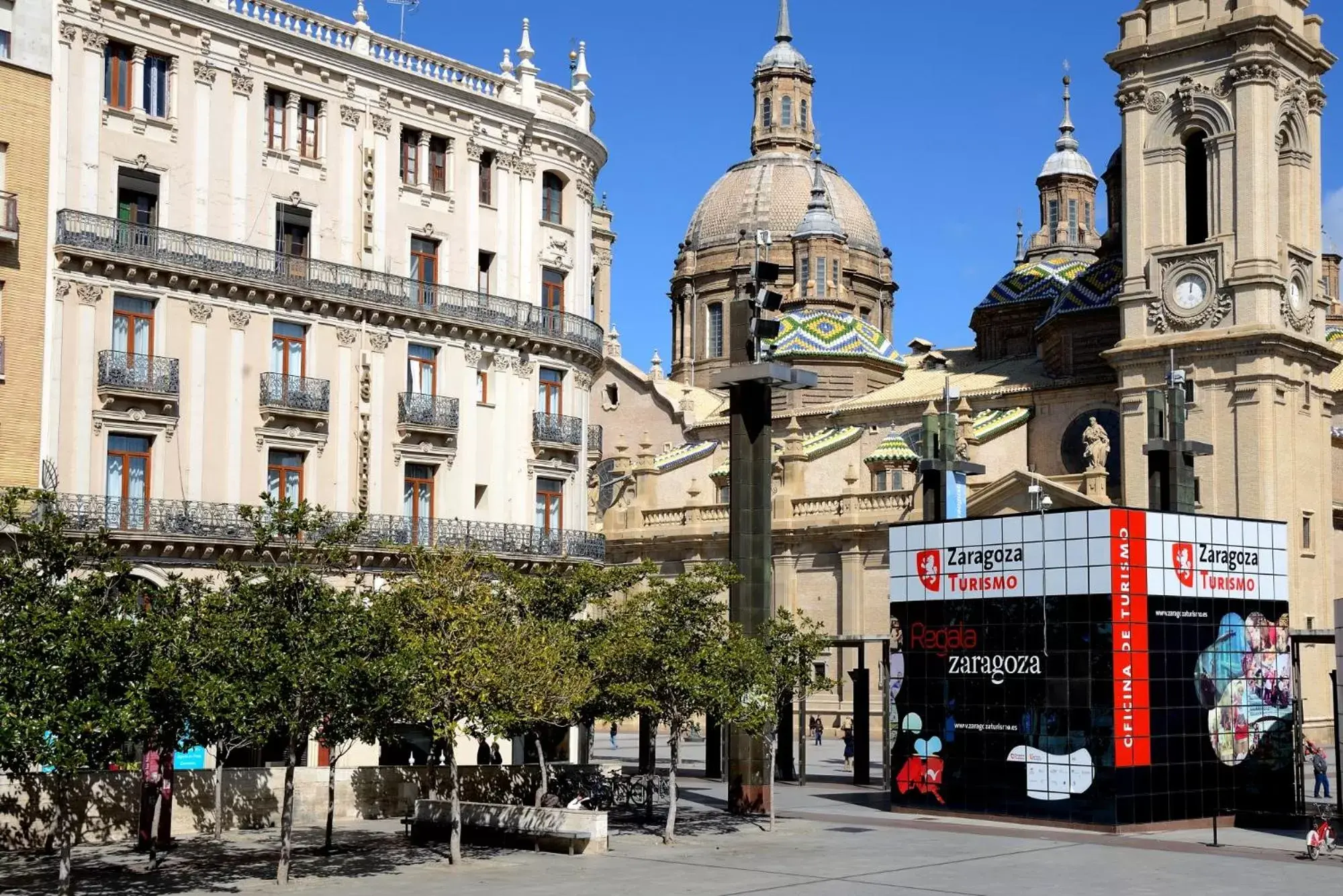 Neighbourhood, Nearby Landmark in Hotel Pilar Plaza