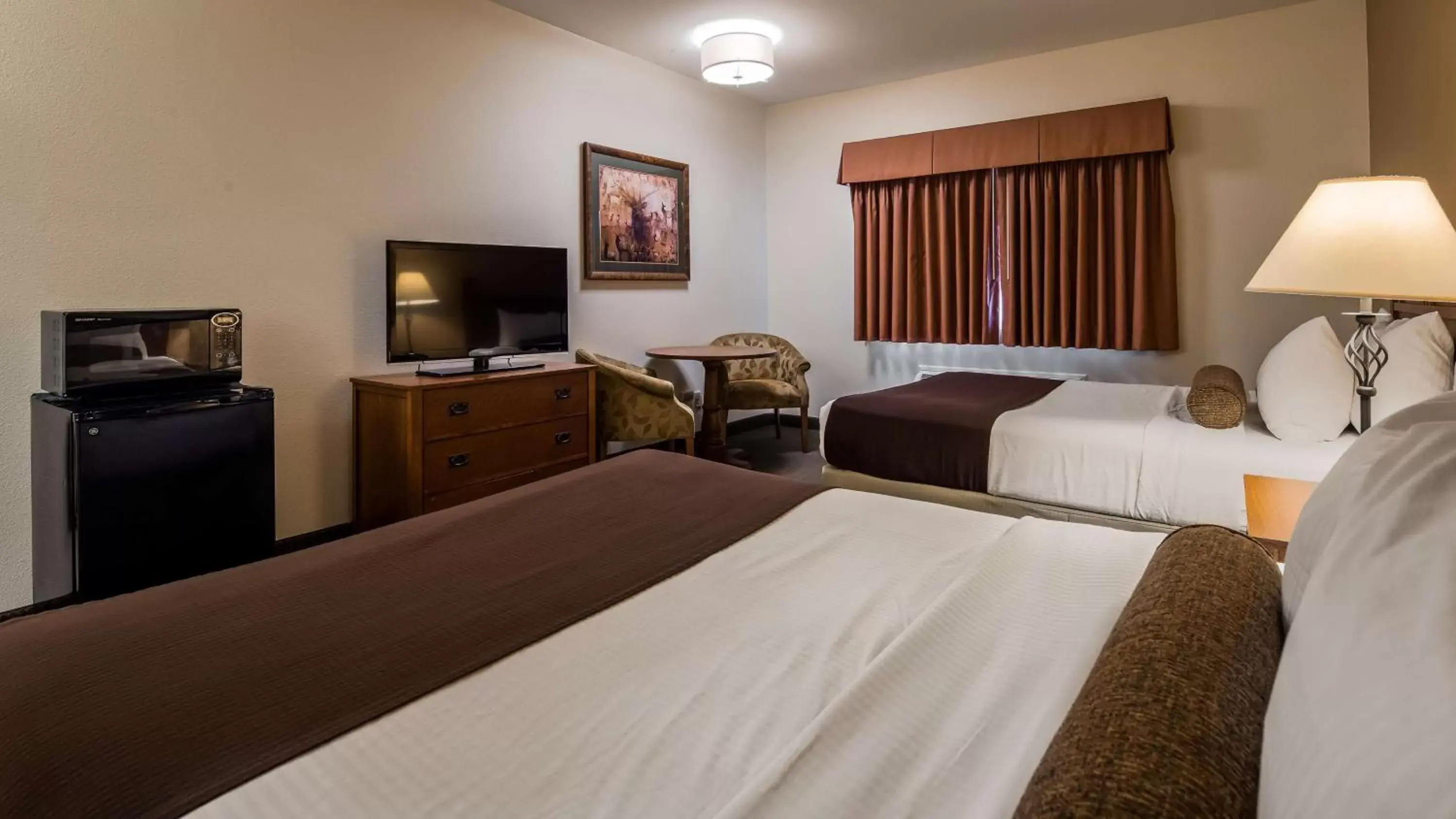 Queen Room with Two Queen Beds - Pet Friendly in Best Western Rose Quartz Inn Queen Room with Two Queen Beds - Pet Friendly in Best Western Rose Quartz Inn