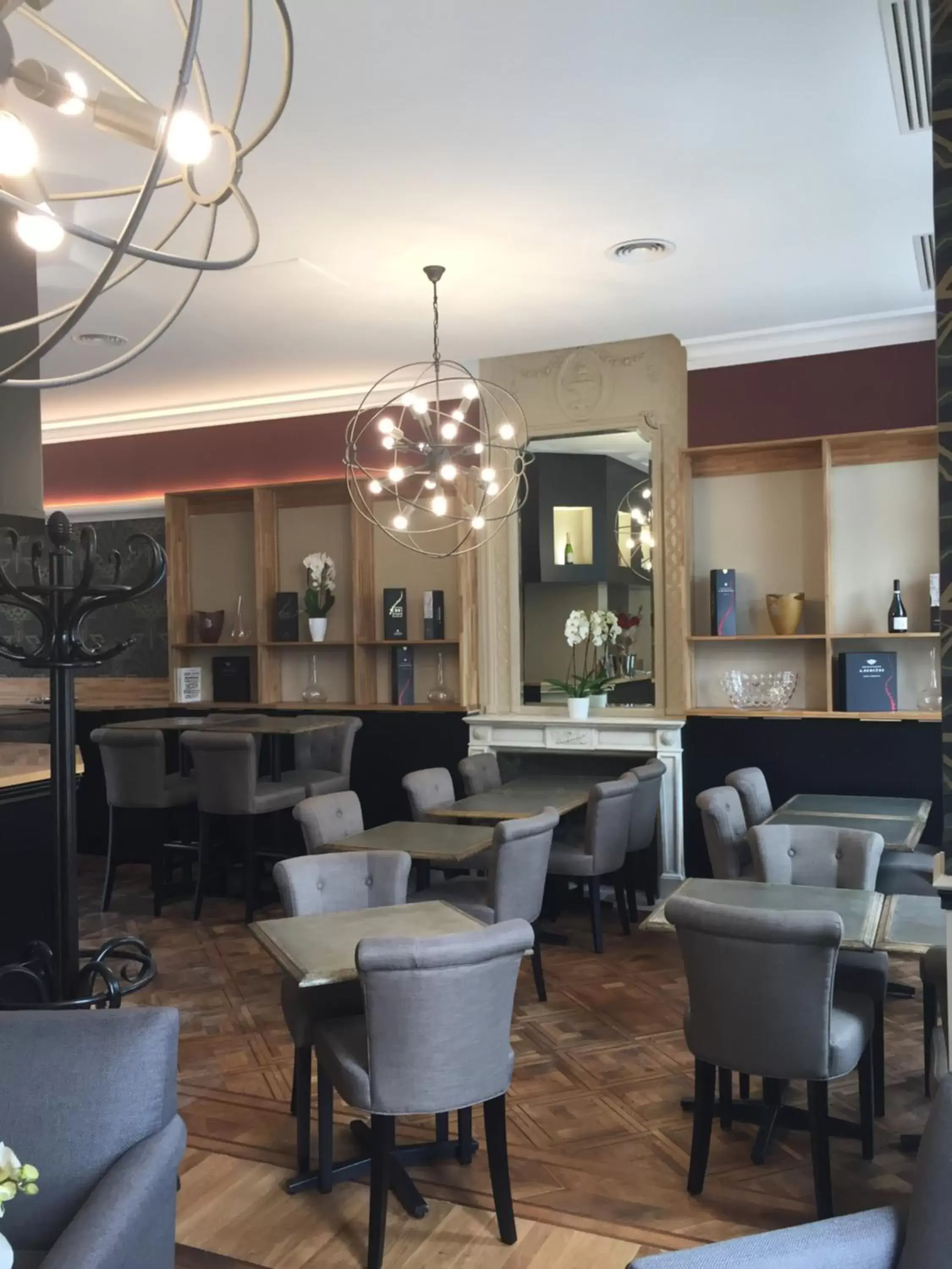 Lounge or bar, Restaurant/Places to Eat in La Cave de l'Avenue de champagne