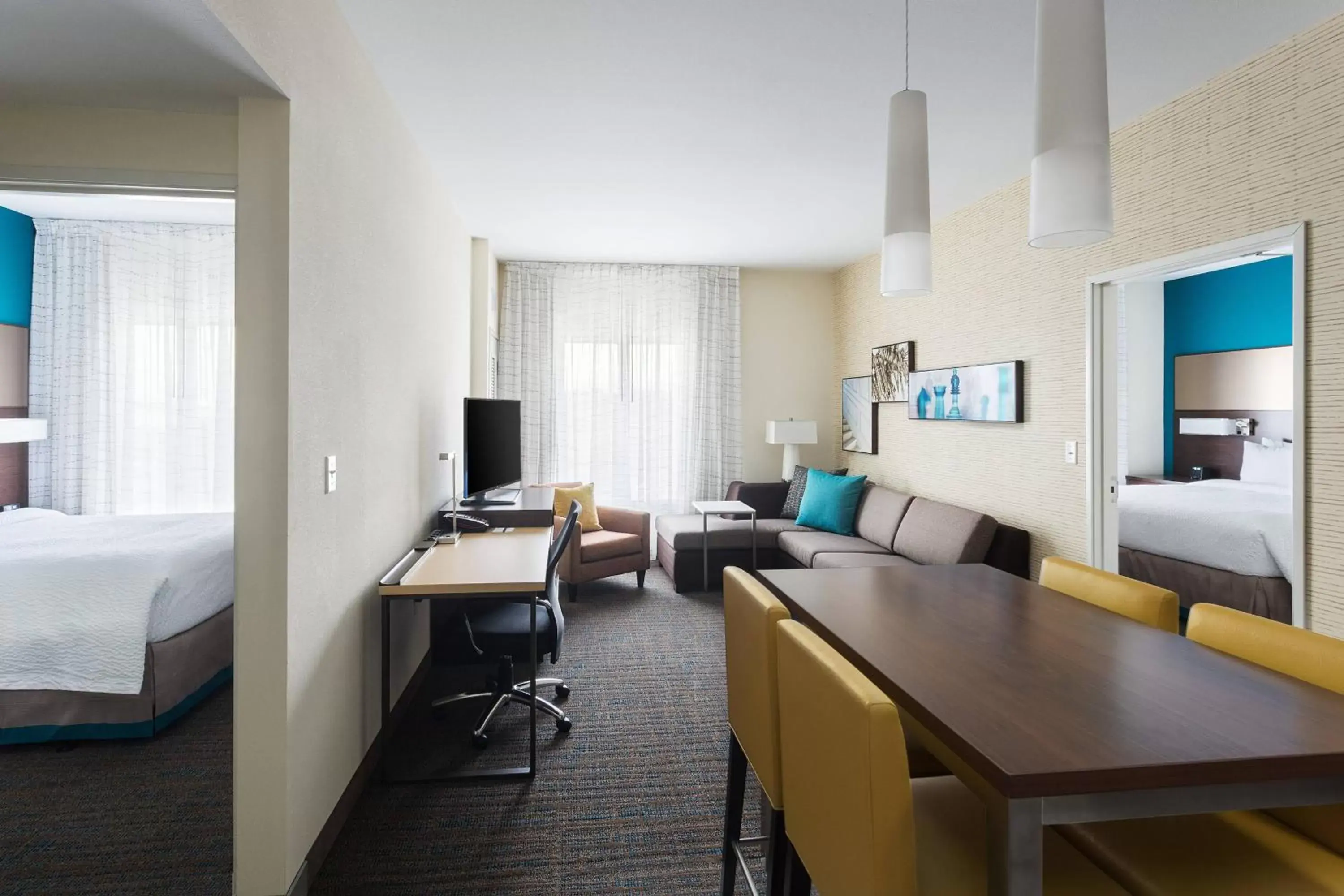 Living room, Dining Area in Residence Inn by Marriott Houston West/Beltway 8 at Clay Road