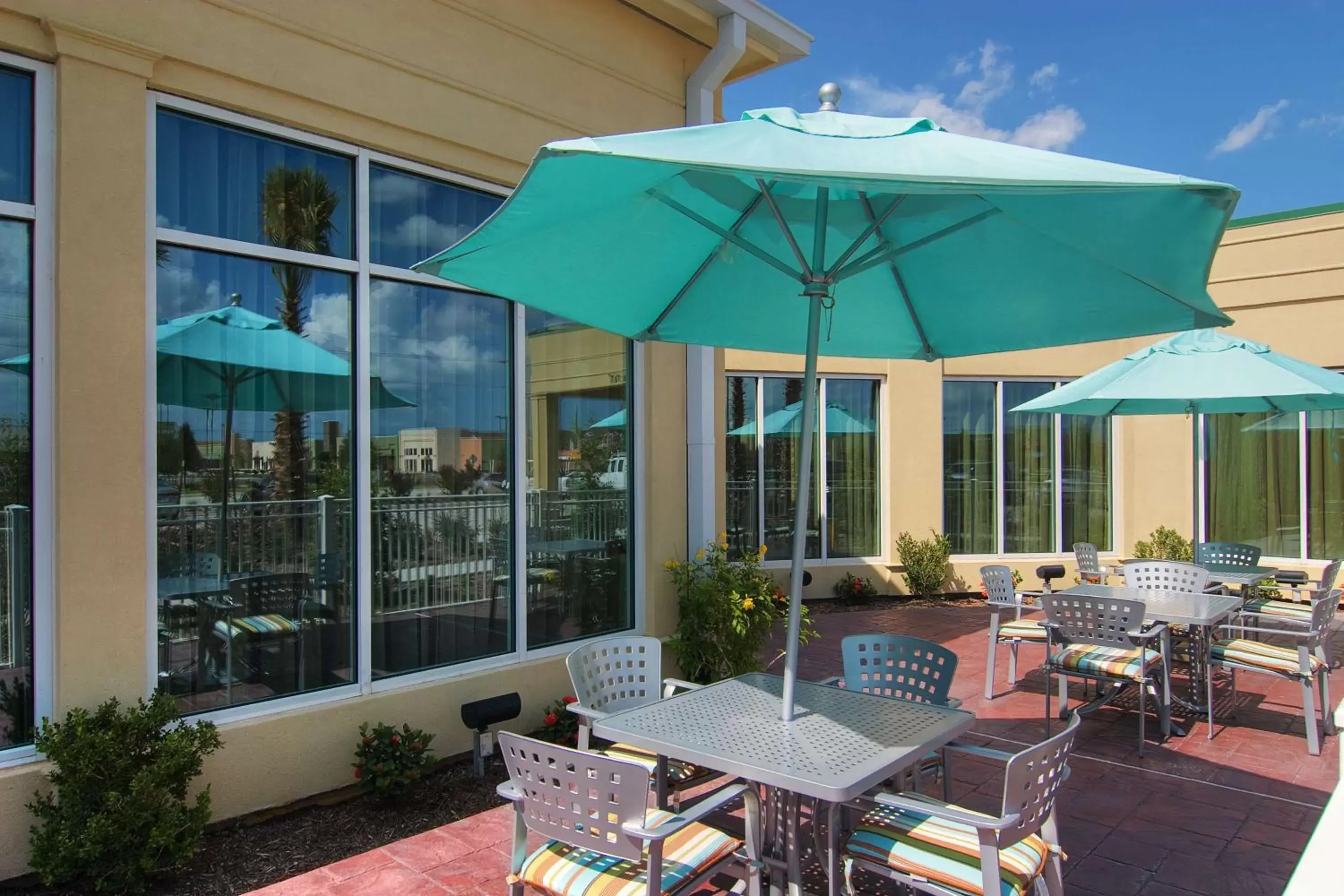 Patio in Hilton Garden Inn Houston-Pearland