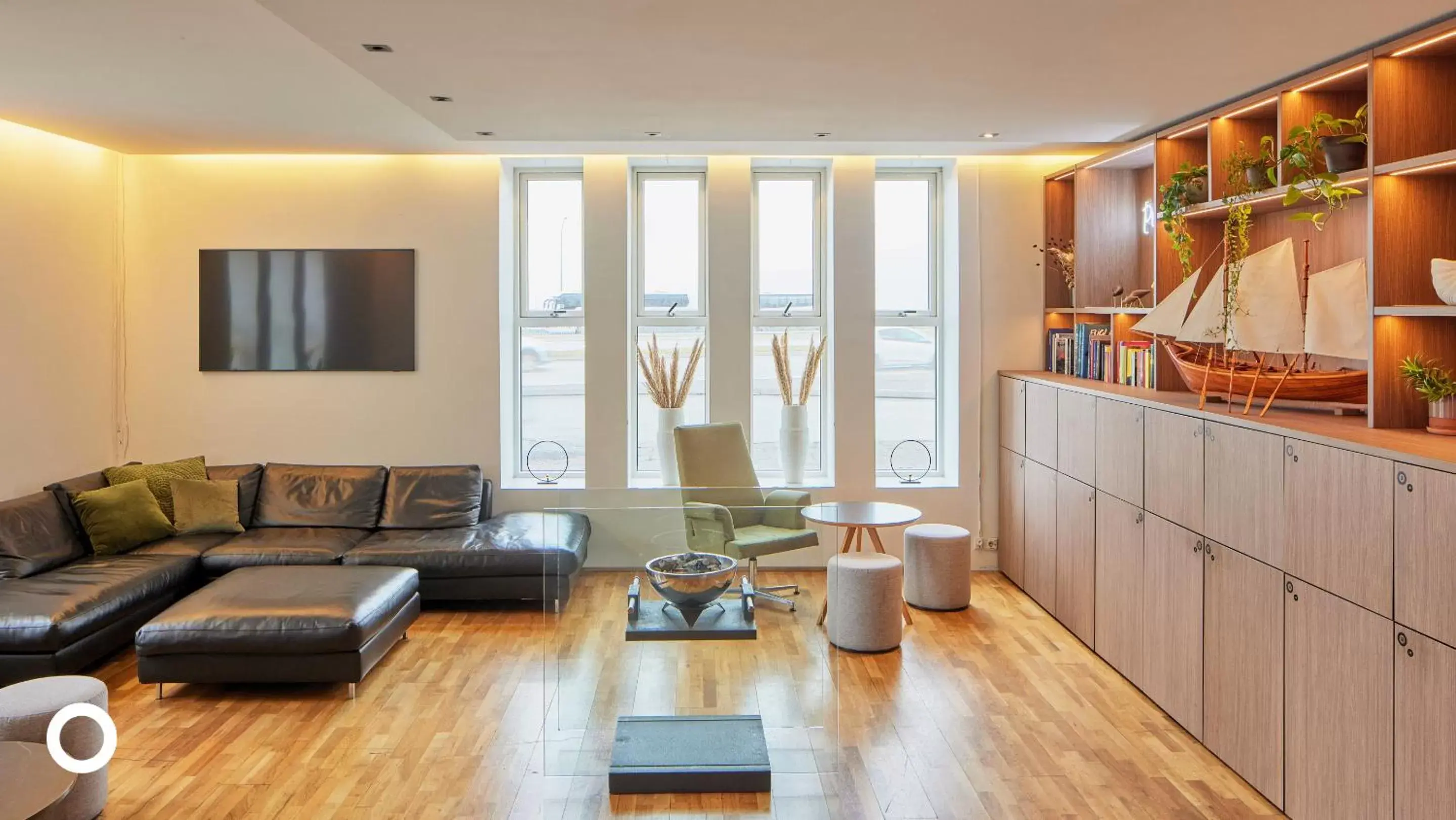 Lounge or bar in Center Hotels Arnarhvoll Lounge or bar in Center Hotels Arnarhvoll