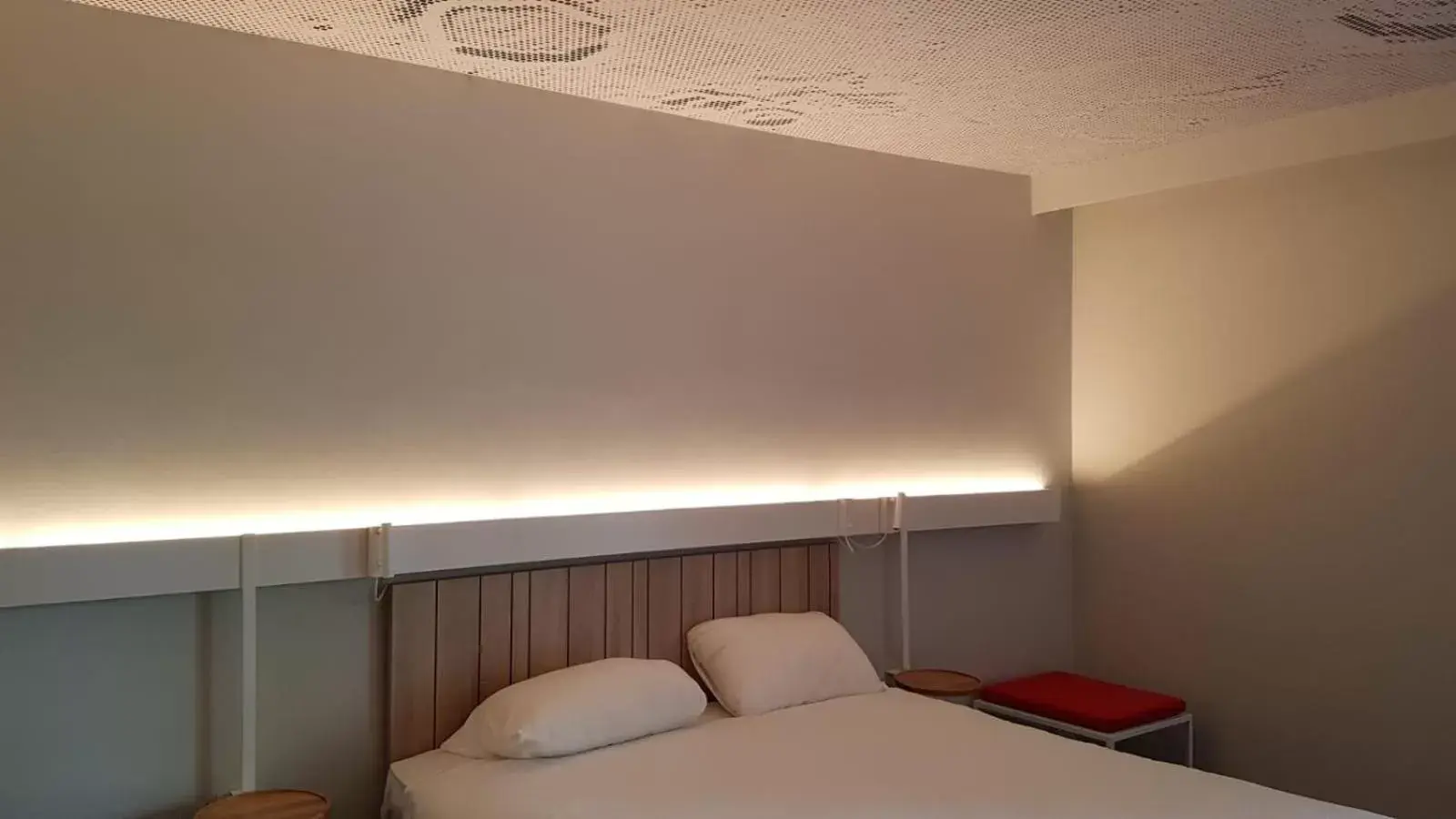 Bedroom, Bed in Ibis Annecy - Cran-Gevrier