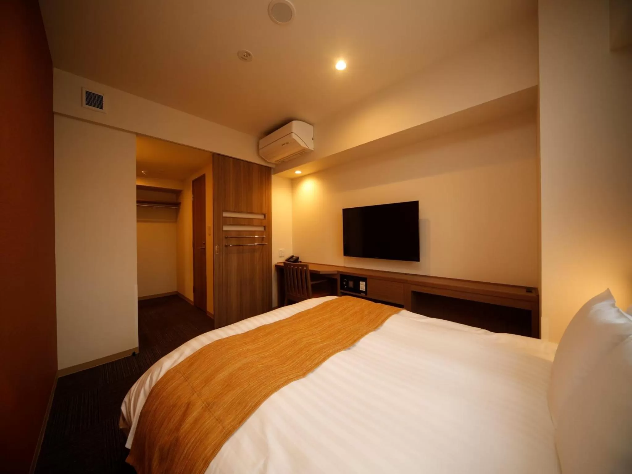 Bed in Dormy Inn Hon-Hachinohe