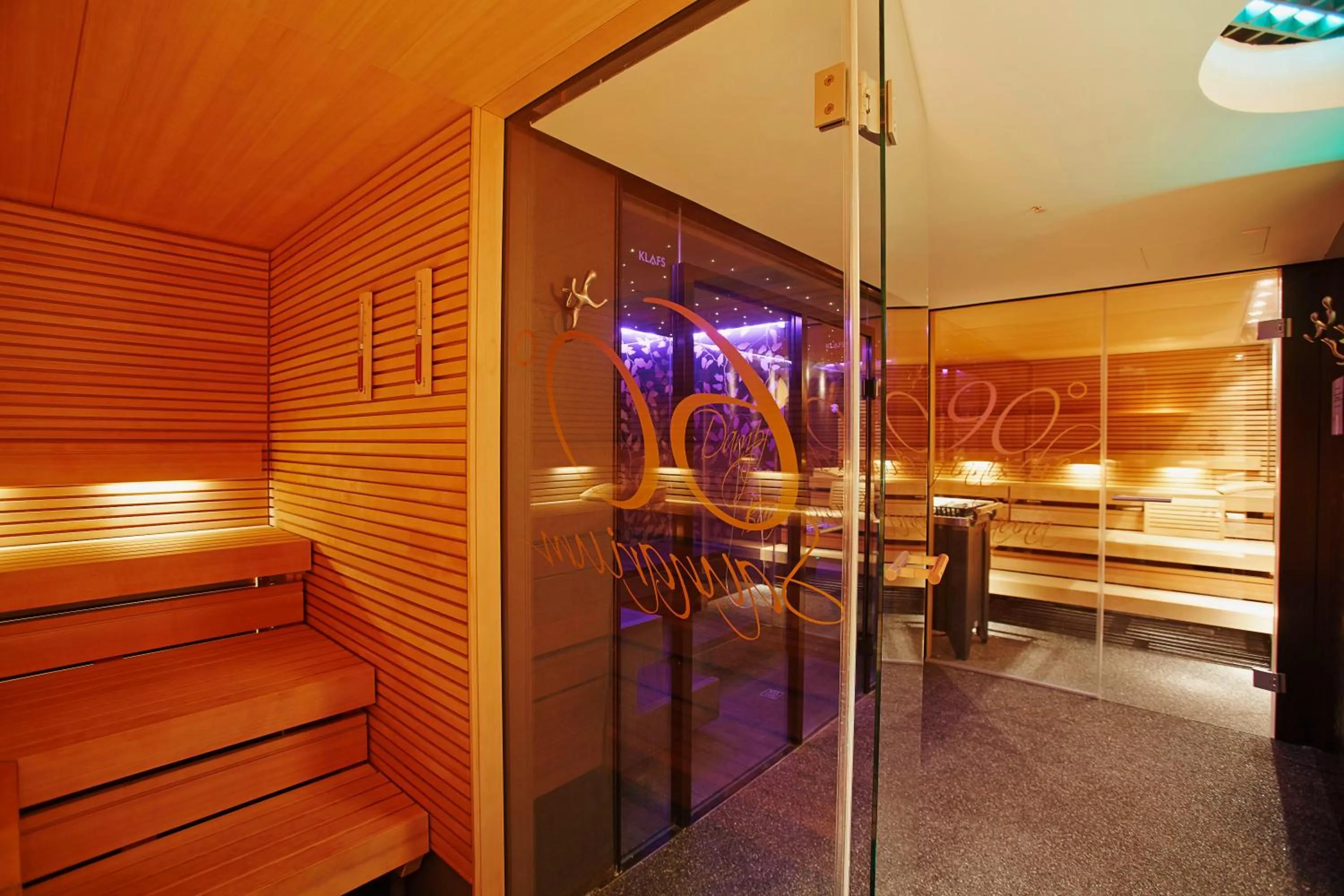Sauna in Savoy Hotel