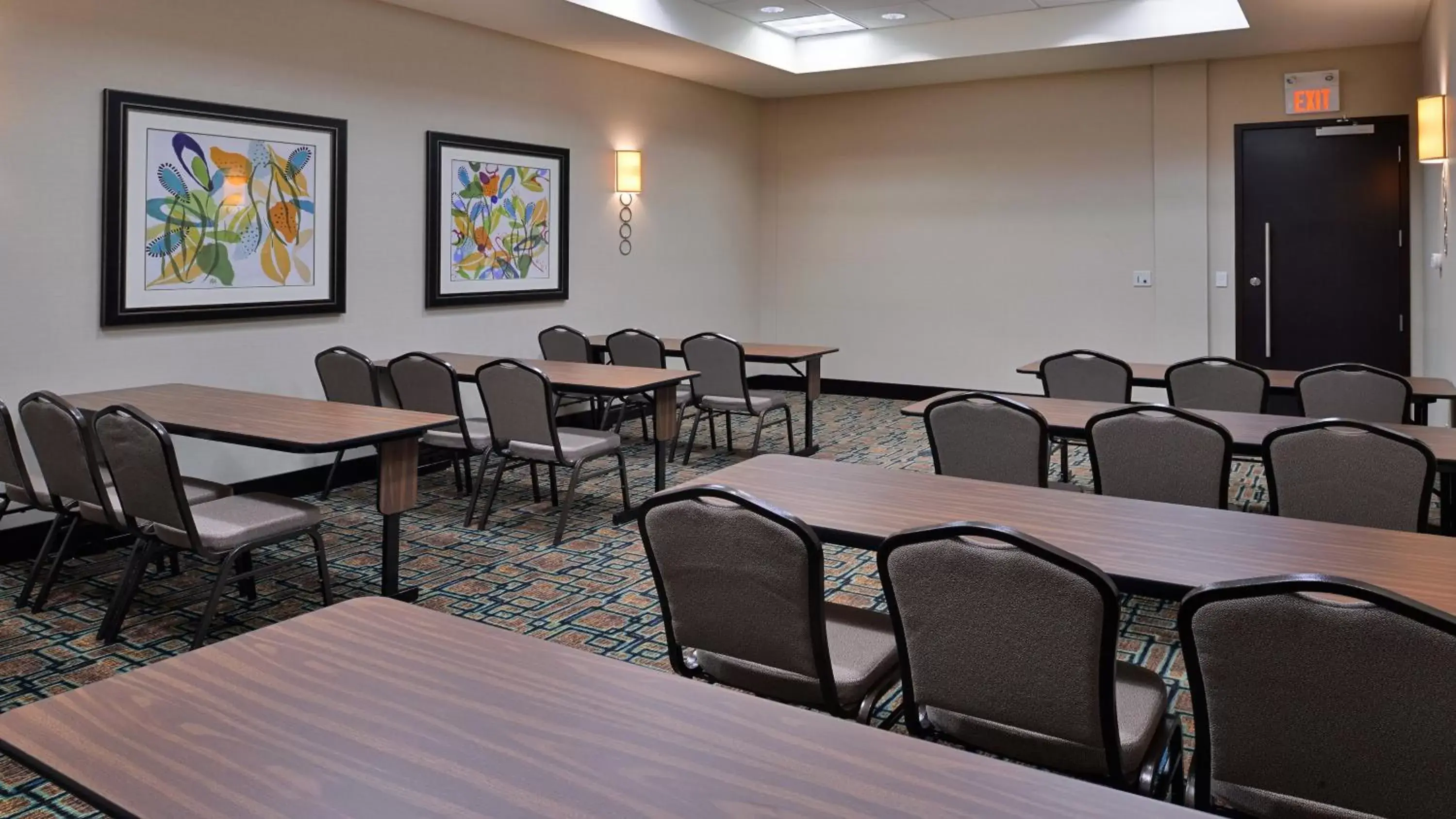Meeting/conference room in Holiday Inn Hotel & Suites Edmonton Airport Conference Centre, an IHG Hotel