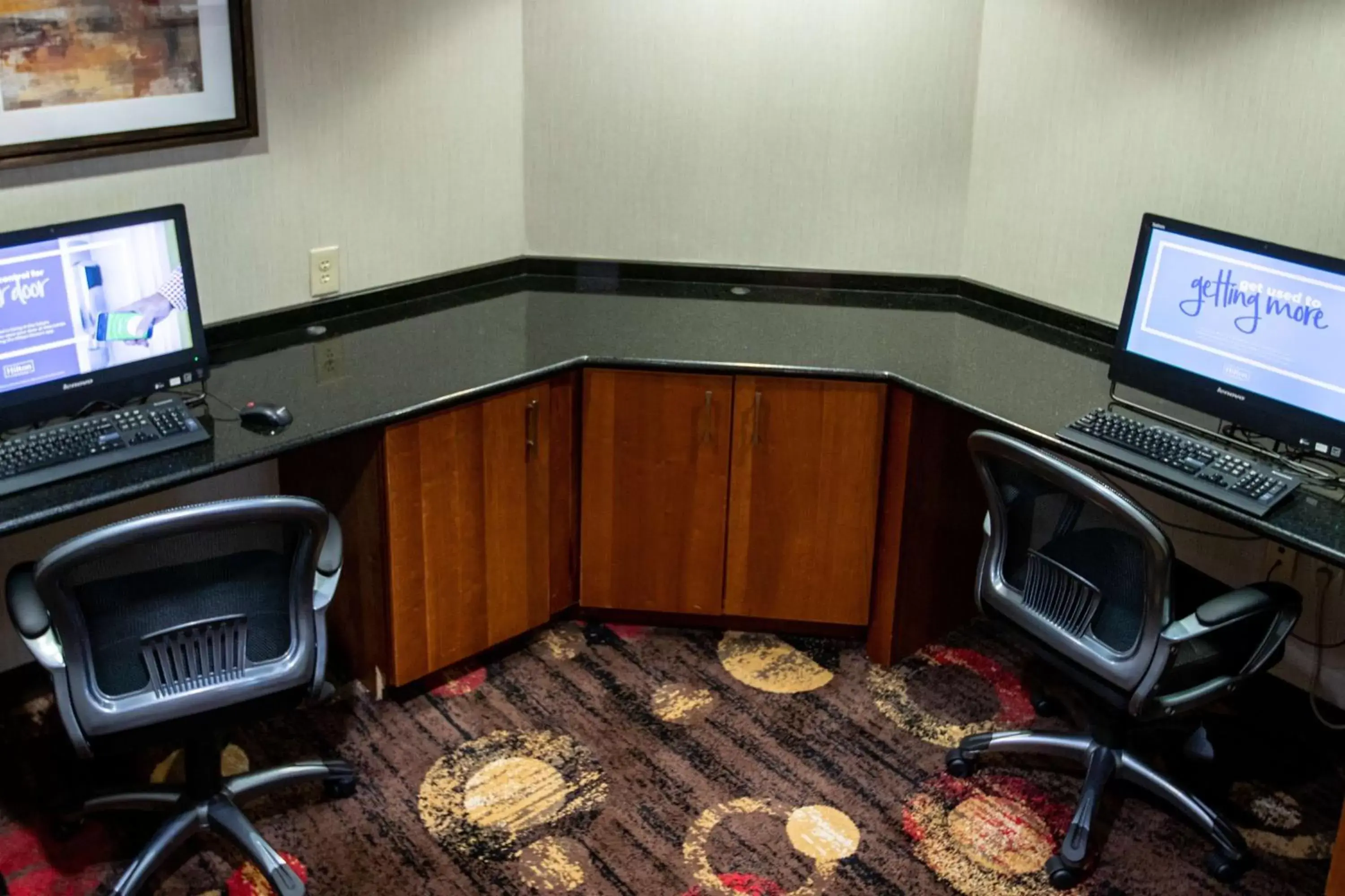 Business facilities, Business Area/Conference Room in Hampton Inn Gloucester