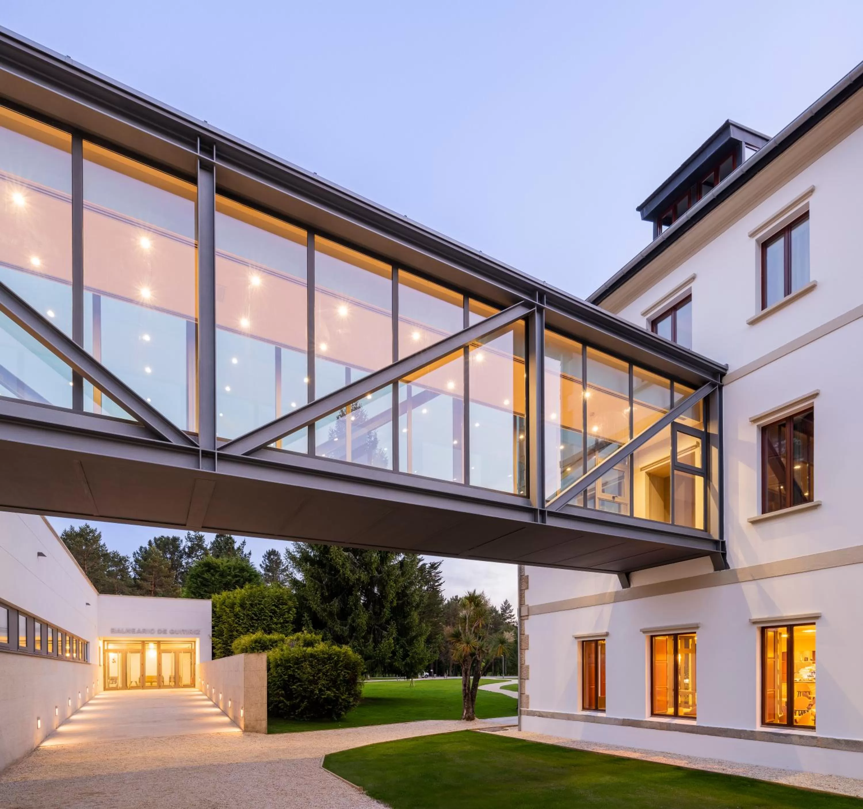 Property building in Iberik Gran Balneario de Guitiriz