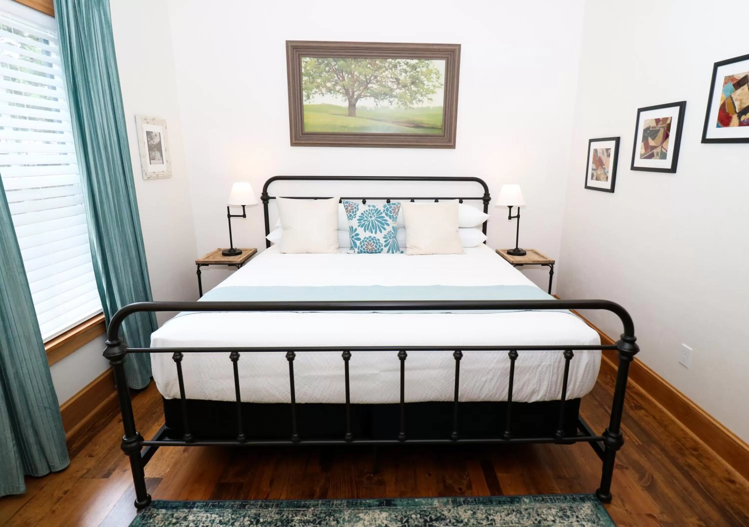 Bed in Sweetwater Branch Inn