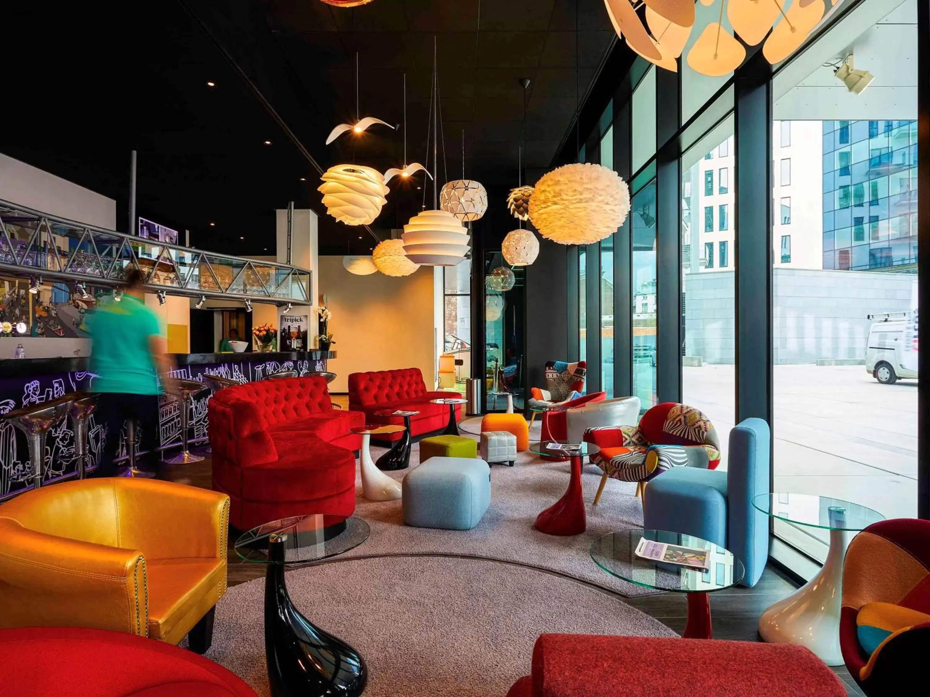 Lounge or bar in ibis Styles Liege Guillemins Lounge or bar in ibis Styles Liege Guillemins