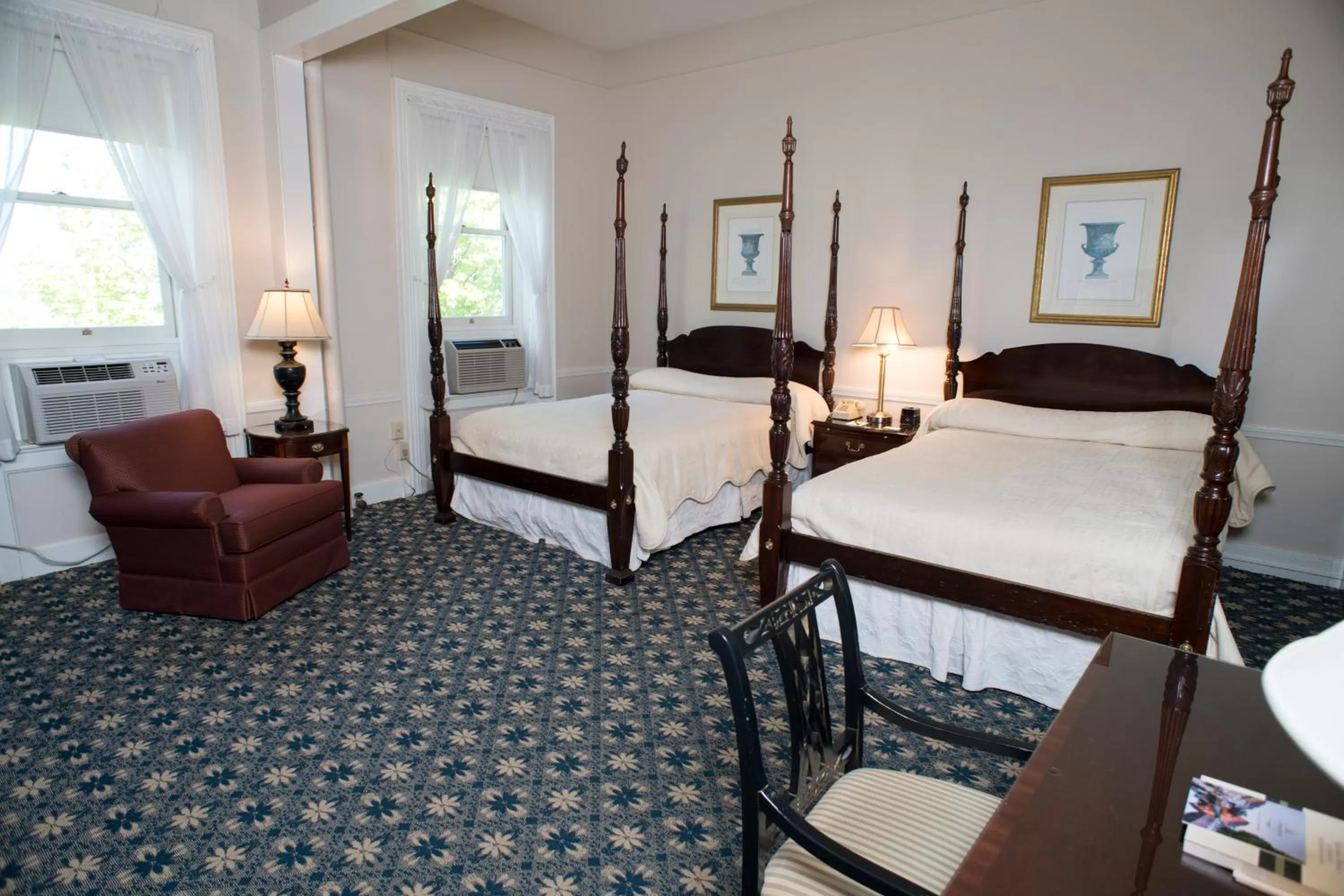 Photo of the whole room, Bed in Middlebury Inn