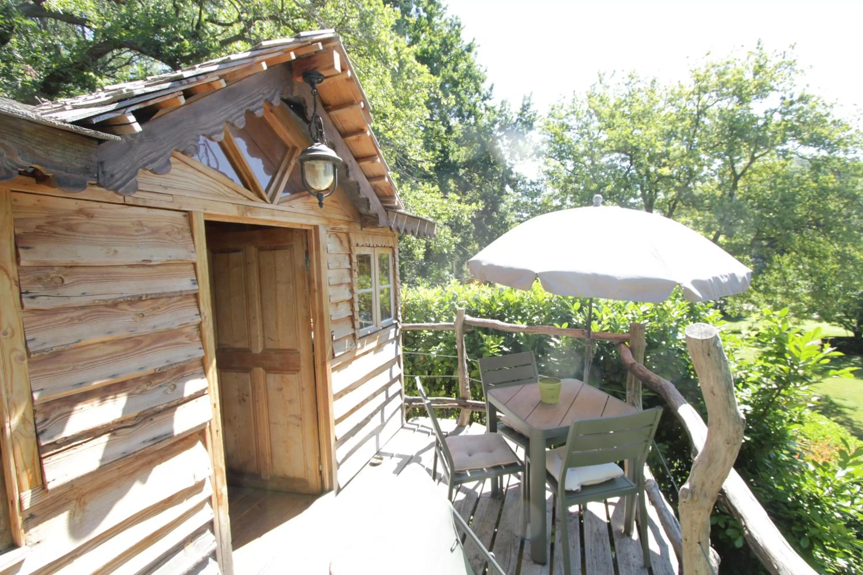 Patio in Le Pavillon Vert - B&B
