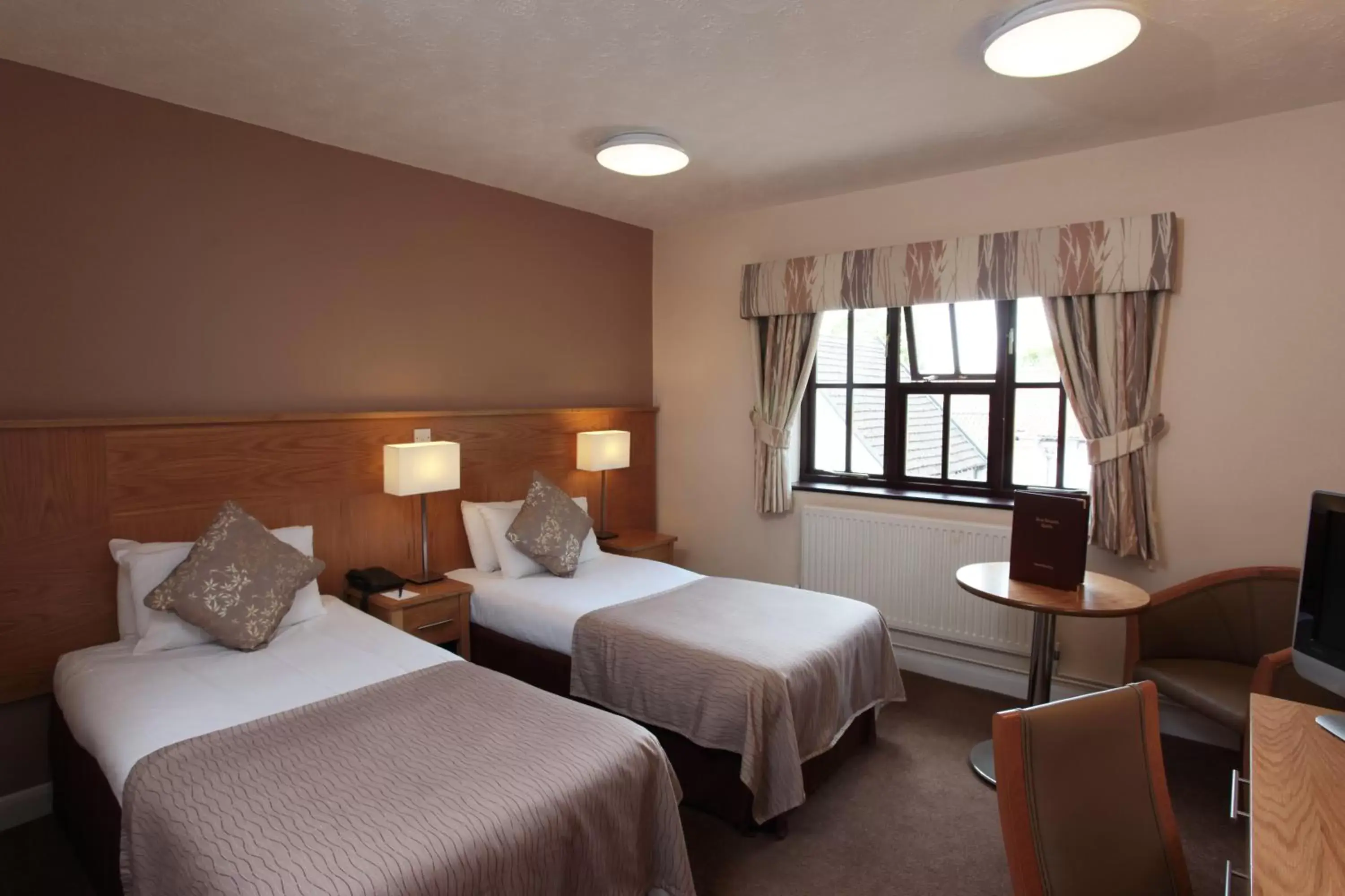 Bed in Best Western Plus Ullesthorpe Court Hotel & Golf Club