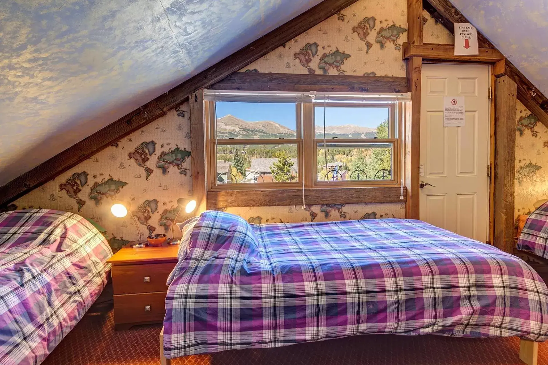 Bed in Fireside Inn & Hostel