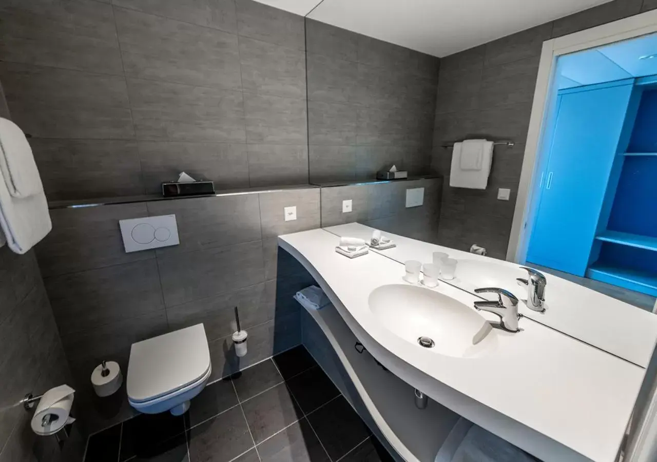 Toilet, Bathroom in Aquatis Hotel