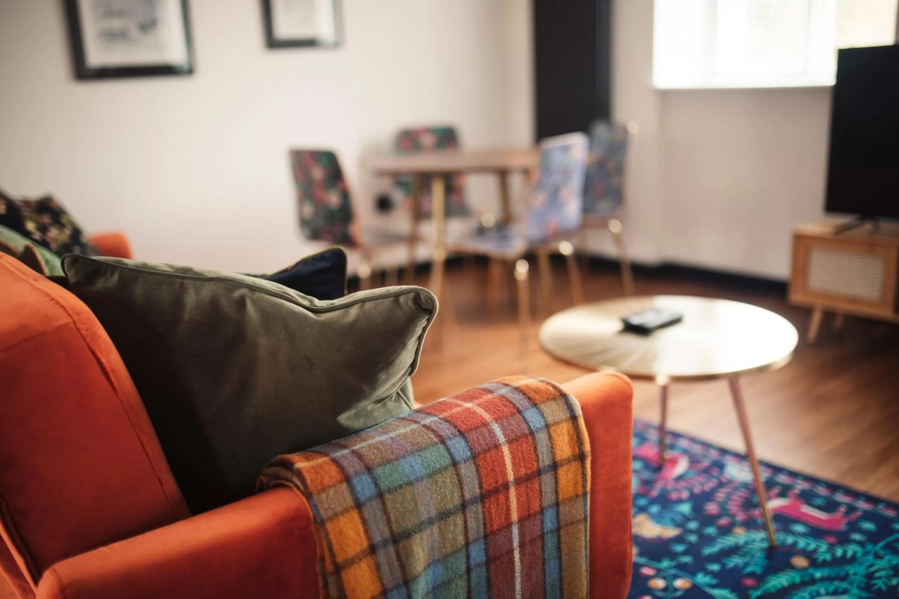 Communal lounge/ TV room in Slateford House 1770 Luxury Aparthotel by The House of Danu