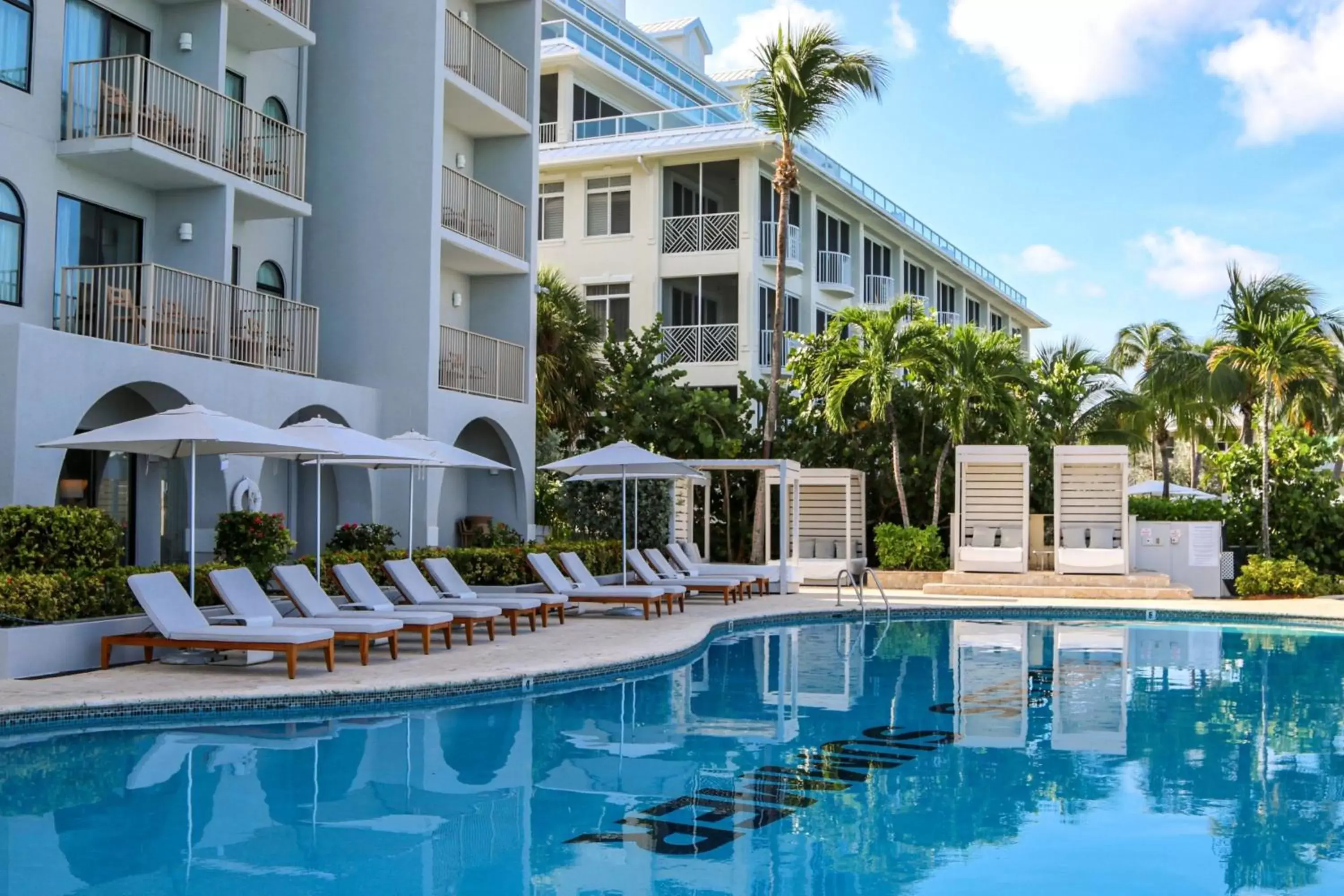 Swimming pool, Property Building in Grand Cayman Marriott Resort