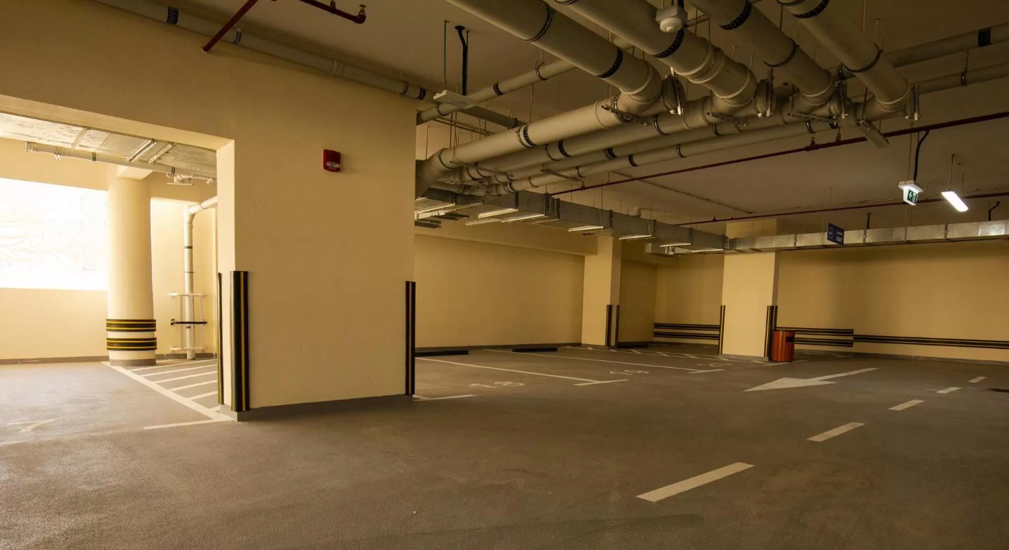 Parking in Rose Executive Hotel - DWTC