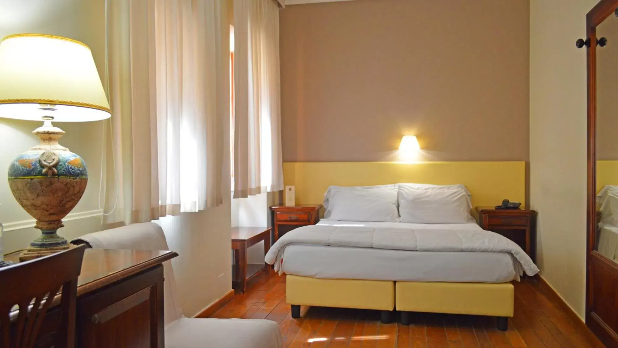Bedroom, Bed in Hotel Medici