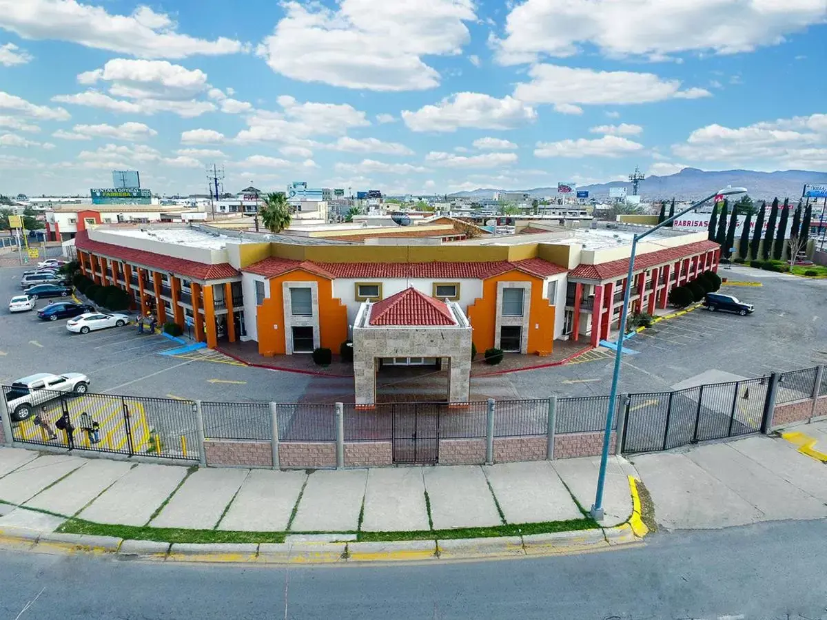 Property building in Hotel Colonial Ciudad Juarez