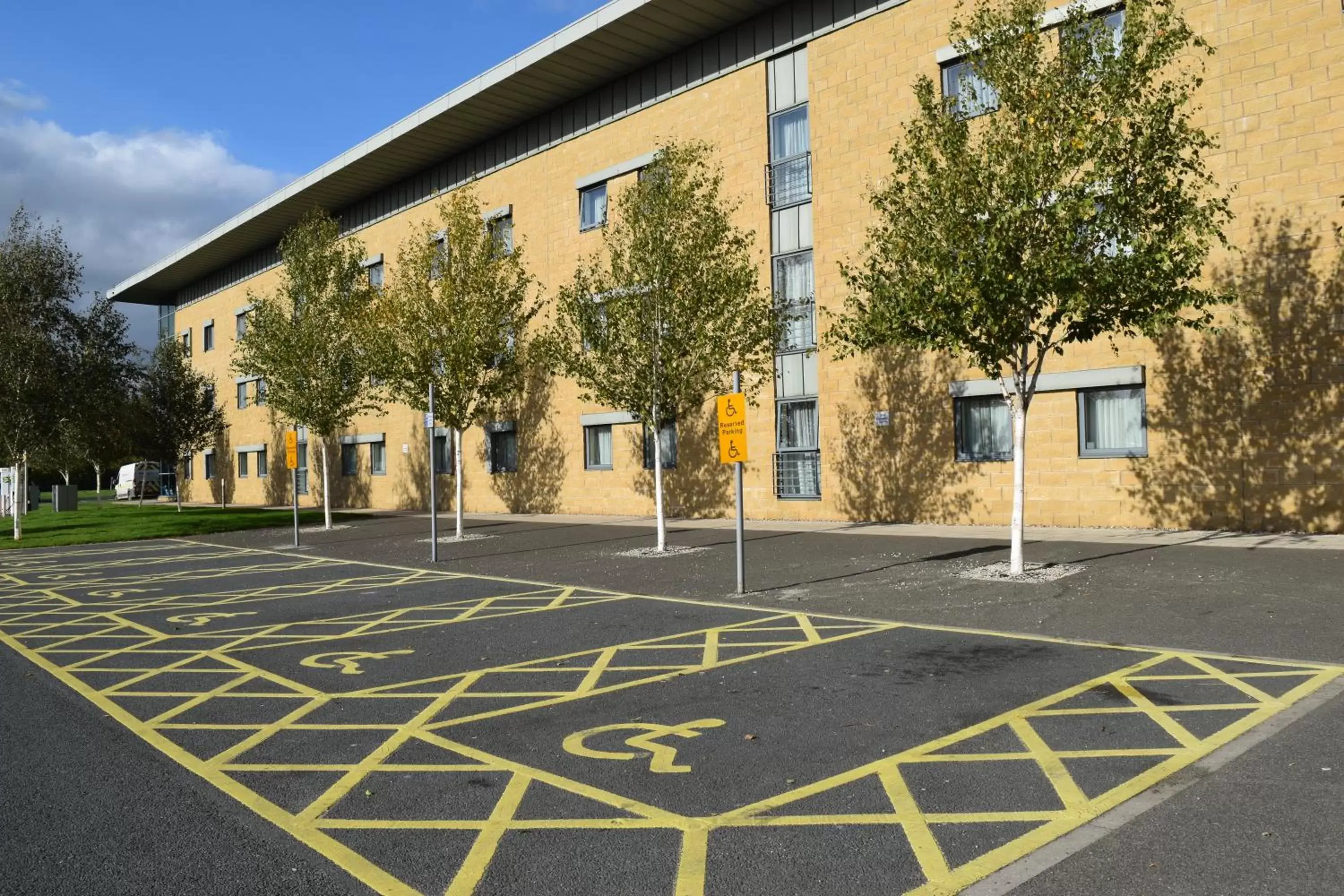 Property Building in Days Inn Wetherby