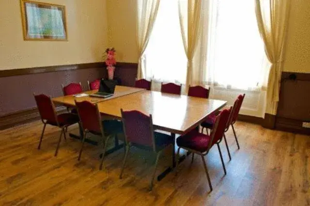 Business facilities, Dining Area in Patten Arms Hotel