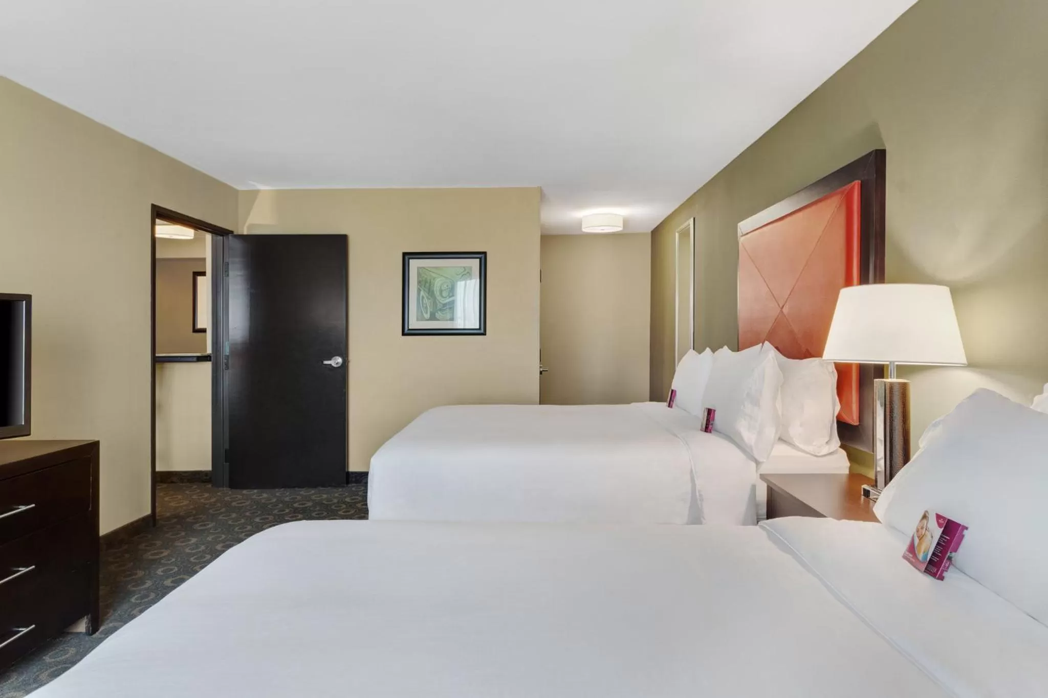 Photo of the whole room, Bed in Crowne Plaza Houston Galleria Area by IHG