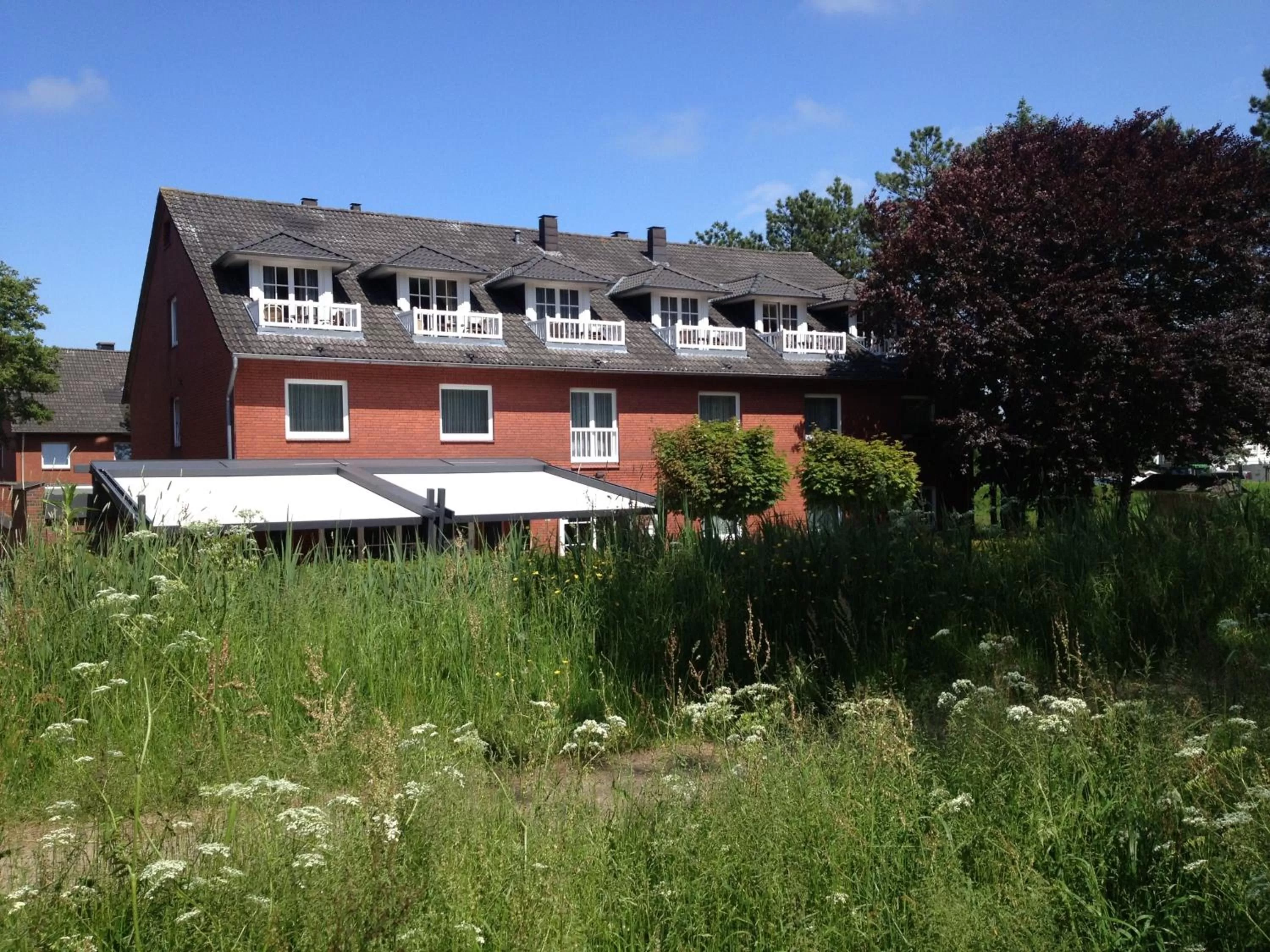 Facade/entrance, Property Building in Hotel Twilling