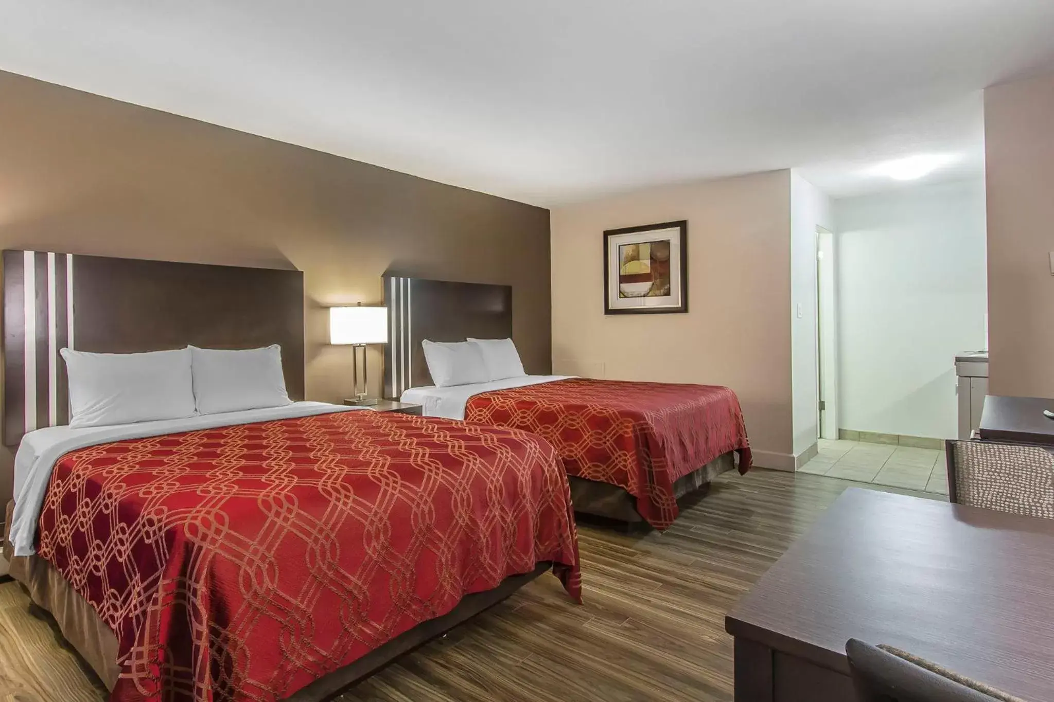 Bedroom, Bed in Econo Lodge Inn and Suites Lethbridge