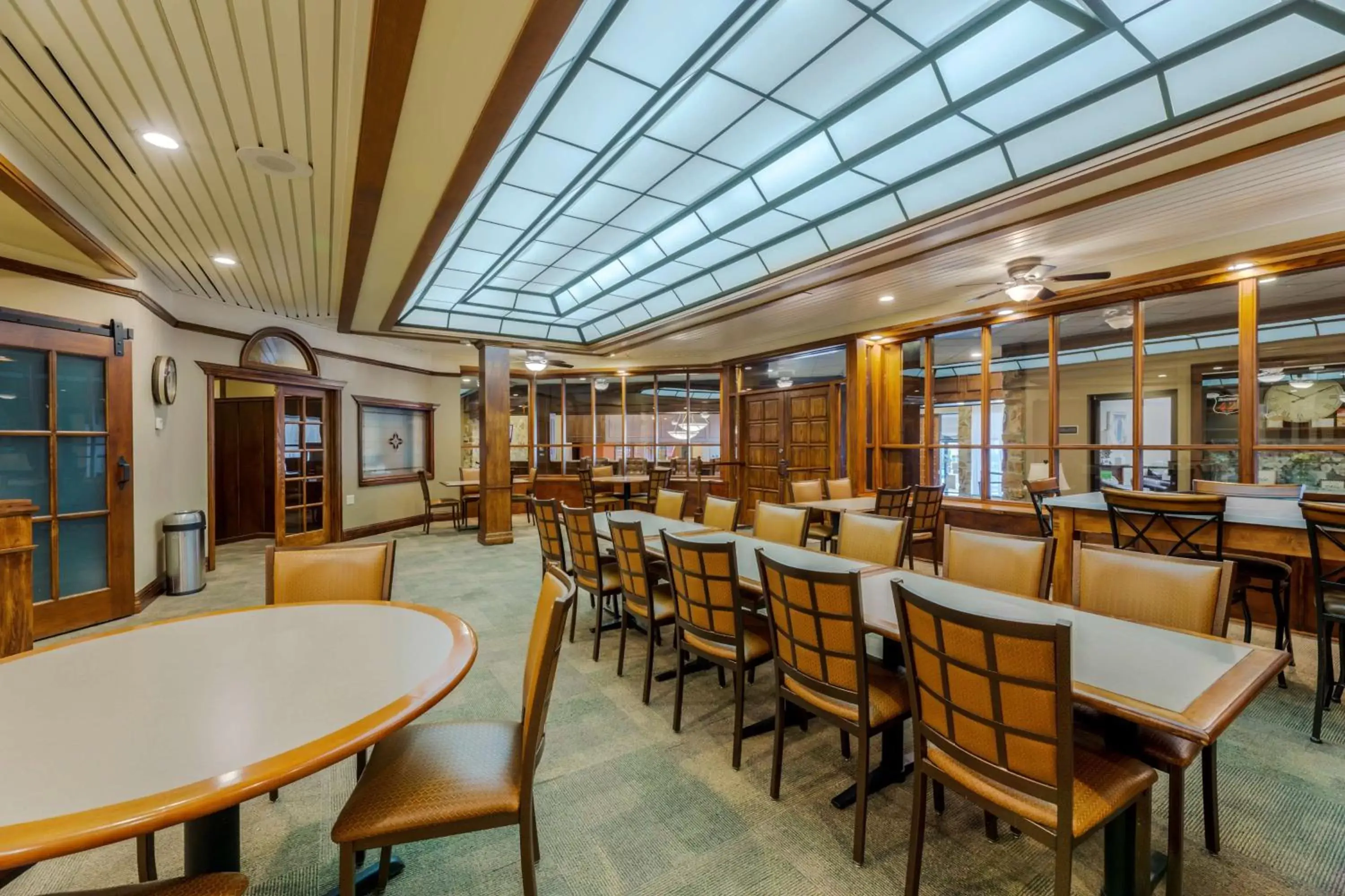 Property building in Best Western Plus Wooster Hotel & Conference Center Property building in Best Western Plus Wooster Hotel & Conference Center