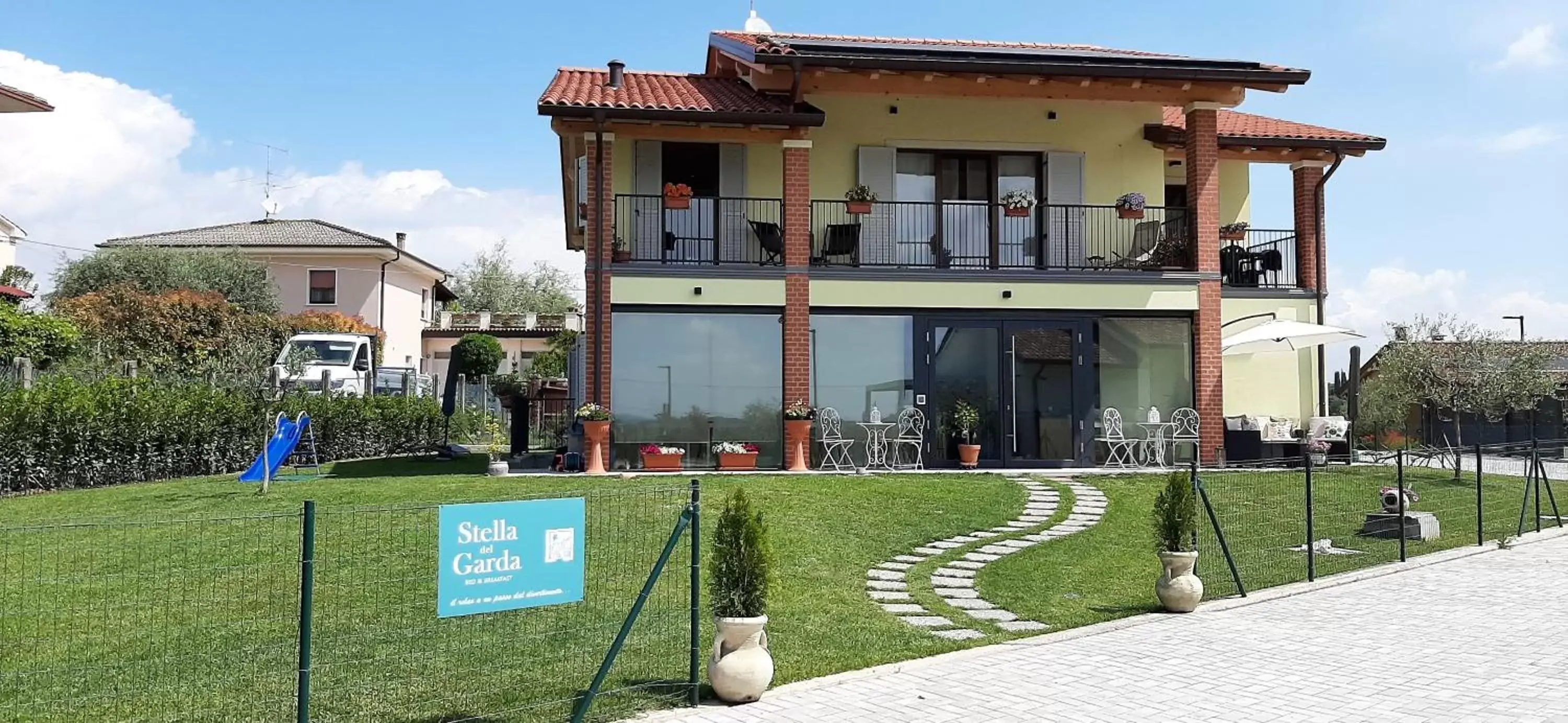 Property Building in Stella del Garda