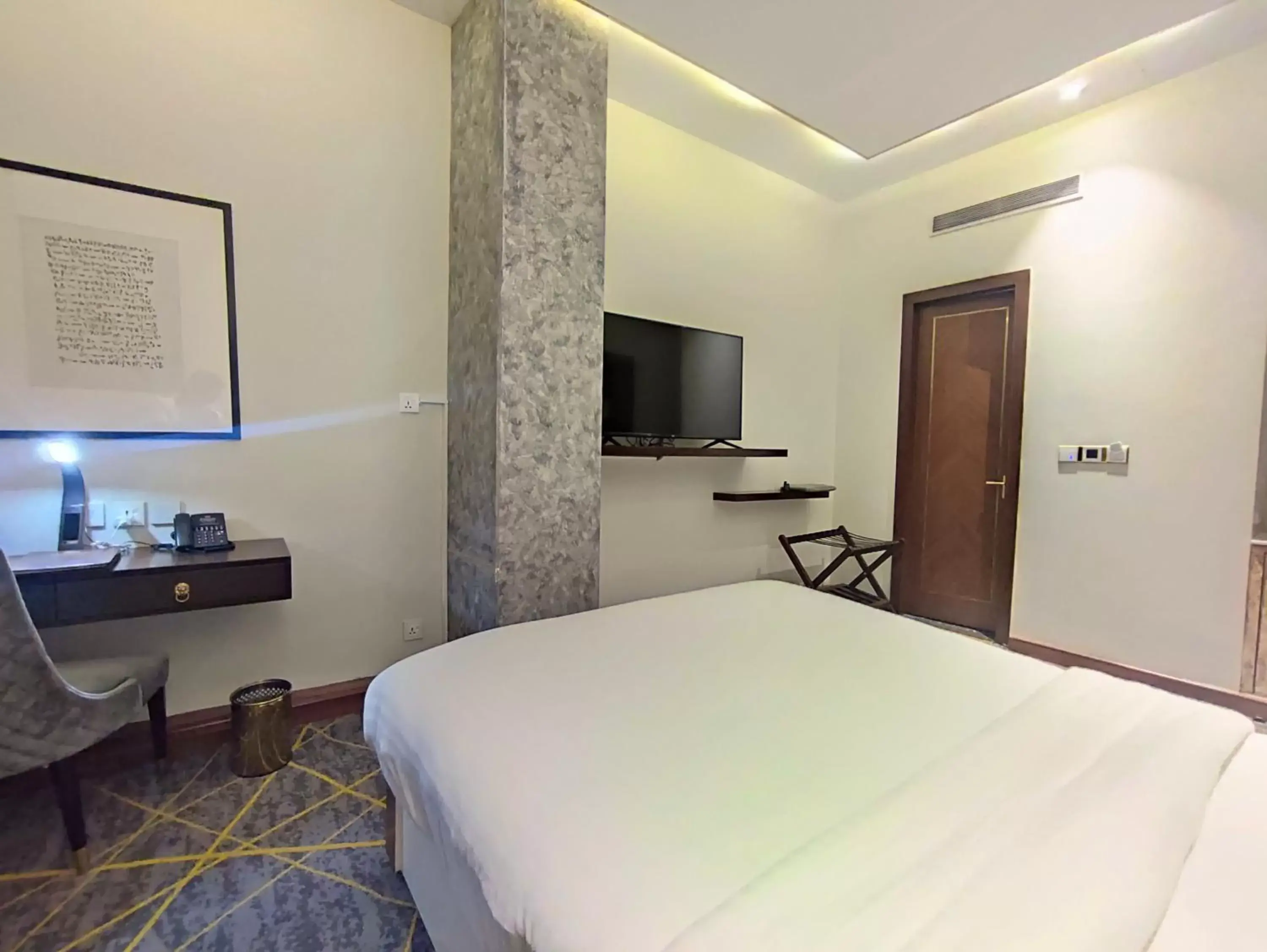 Deluxe Queen Room in Best Western Premier Islamabad