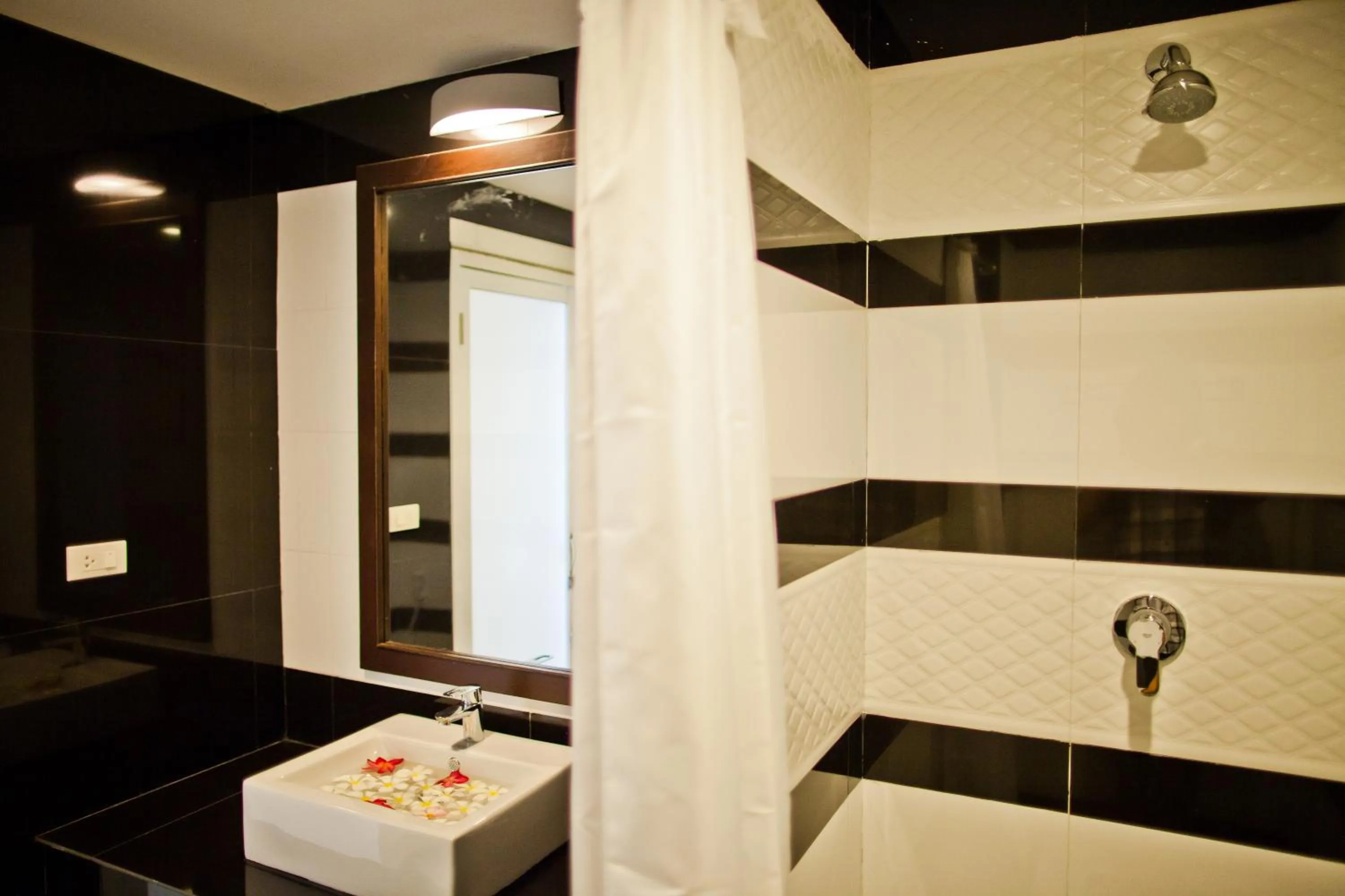 Bathroom in Paradise Hotel Udonthani