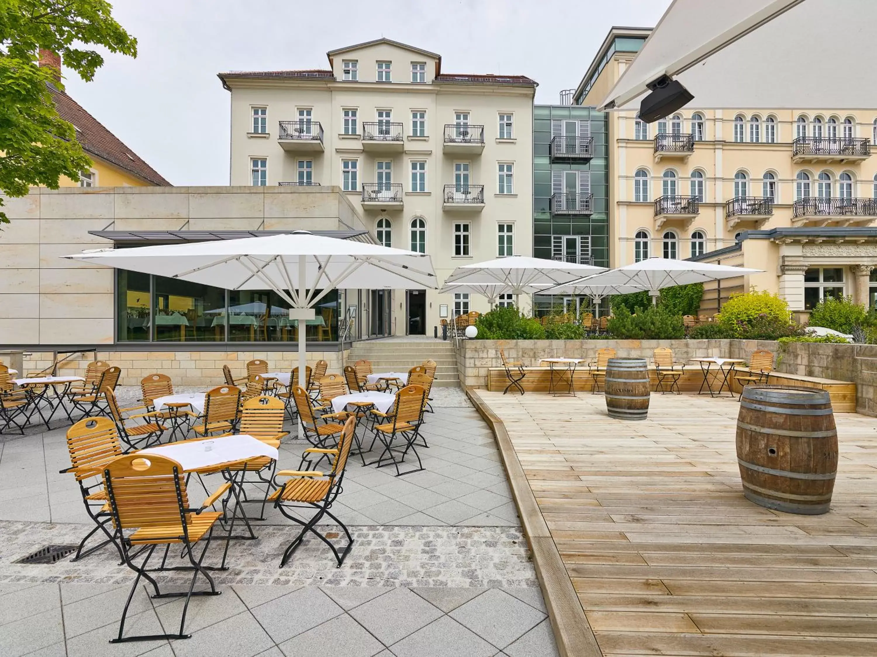 Patio, Restaurant/Places to Eat in Hotel Elbresidenz an der Therme