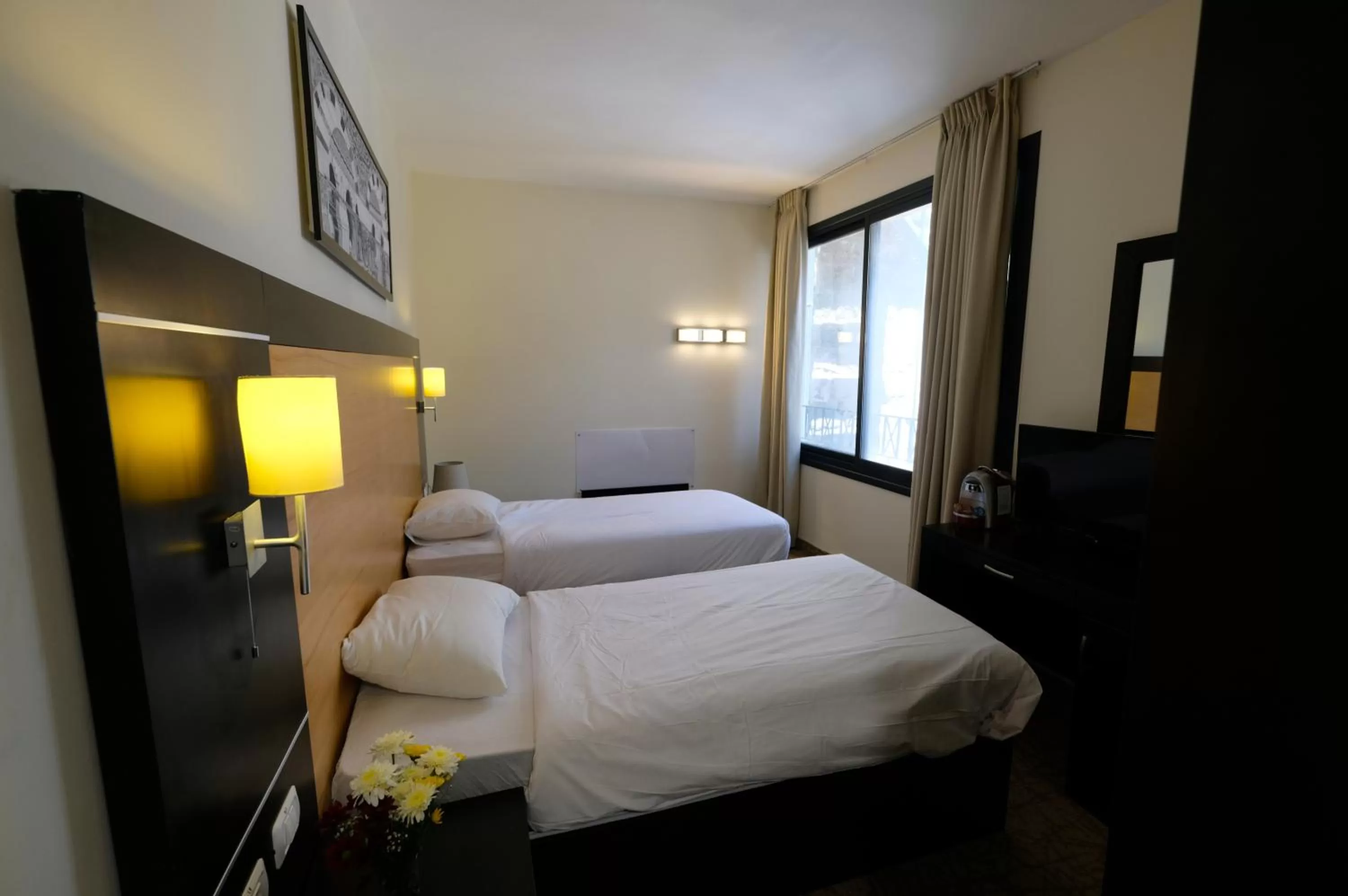 Bedroom, Bed in New Capitol Hotel - Jerusalem